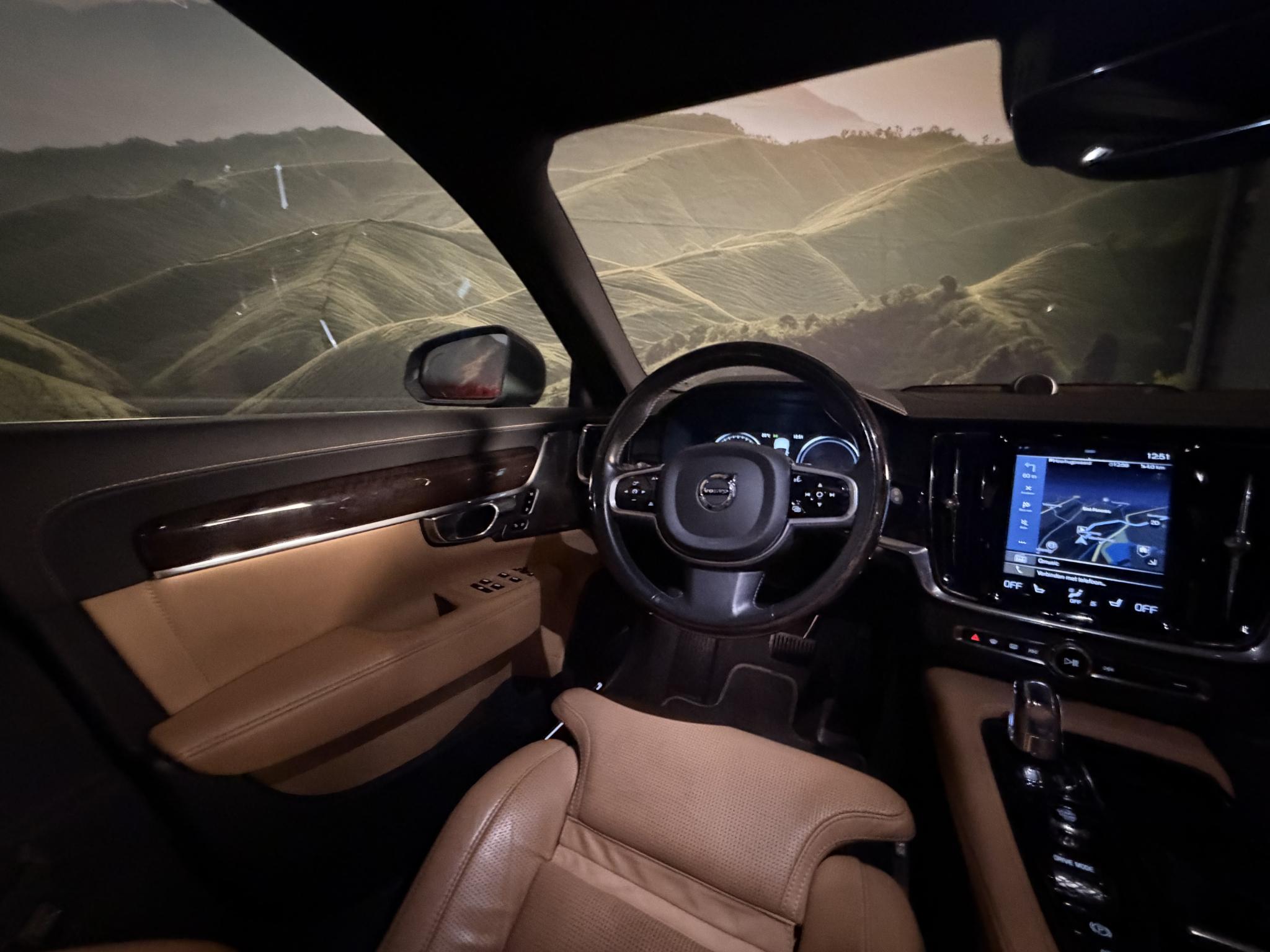 Foto van Volvo V90 T8 Twin Engine