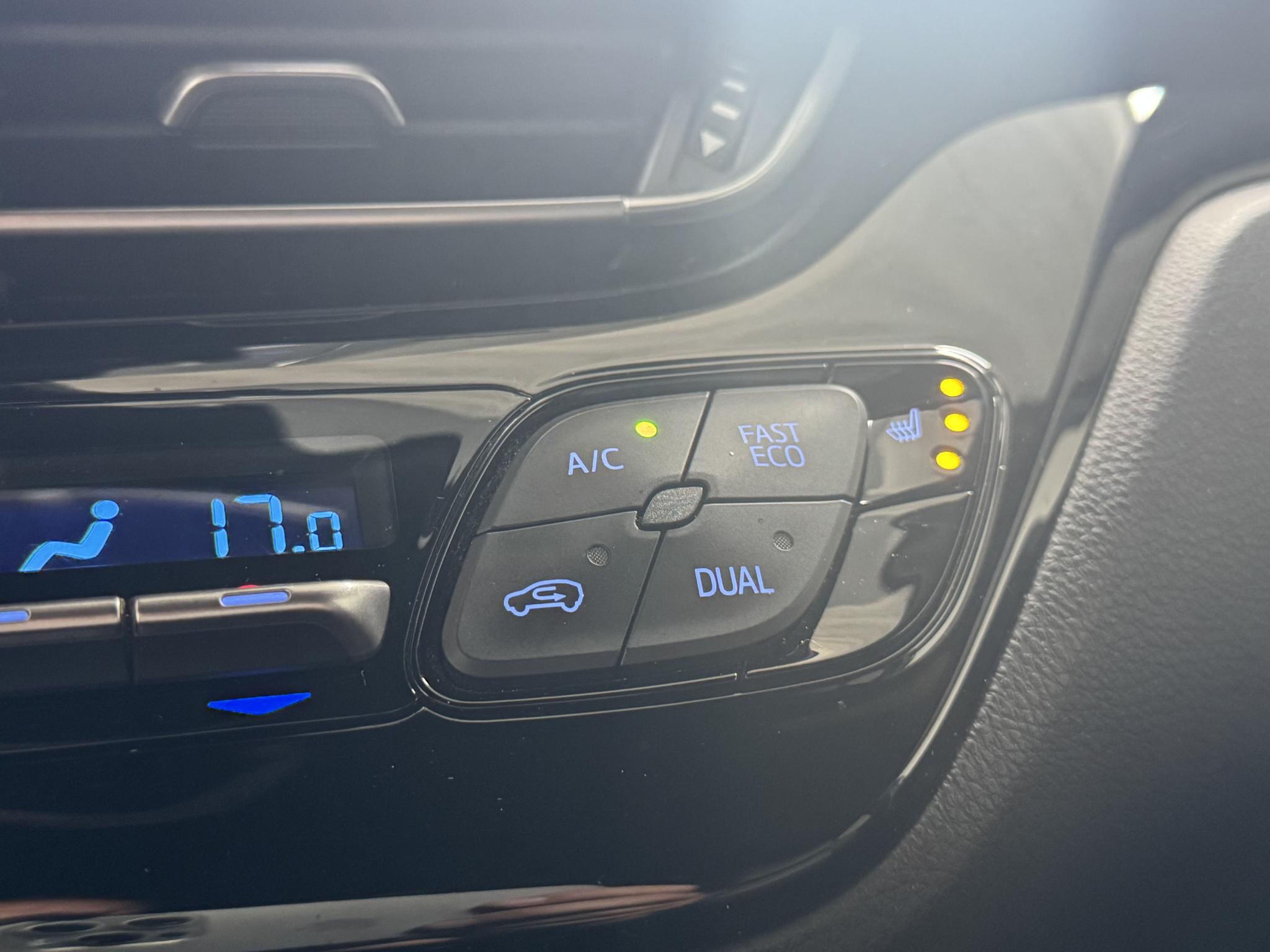 Foto van Toyota C-hr