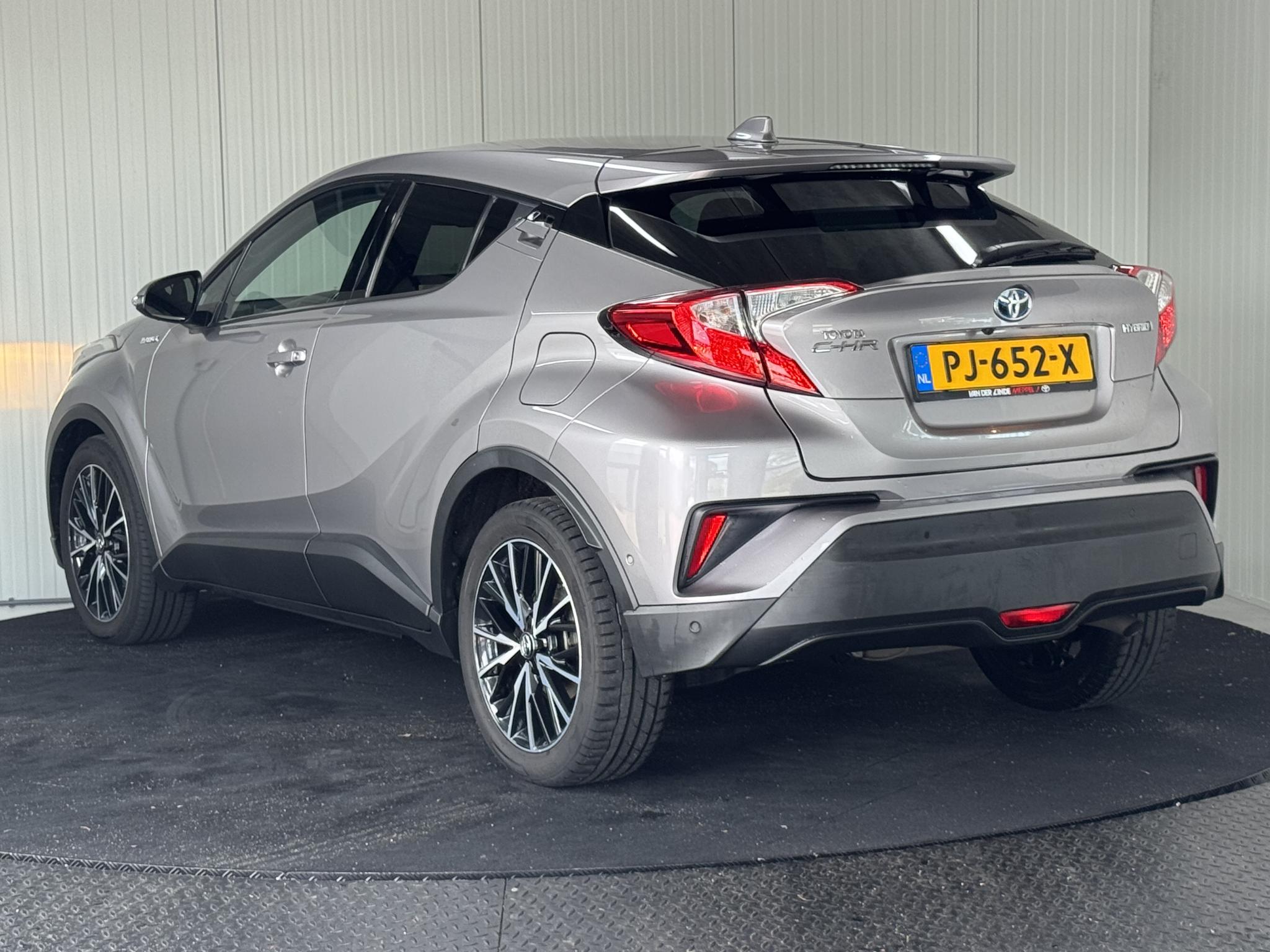 Foto van Toyota C-hr