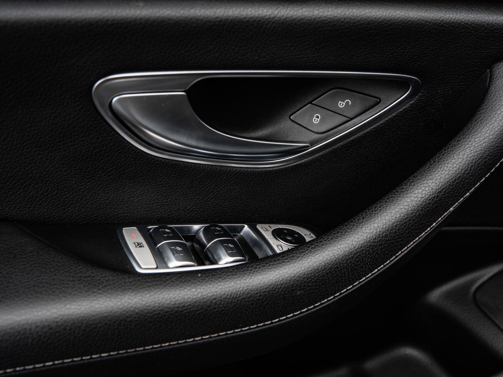 Foto van Mercedes-Benz E 350 D