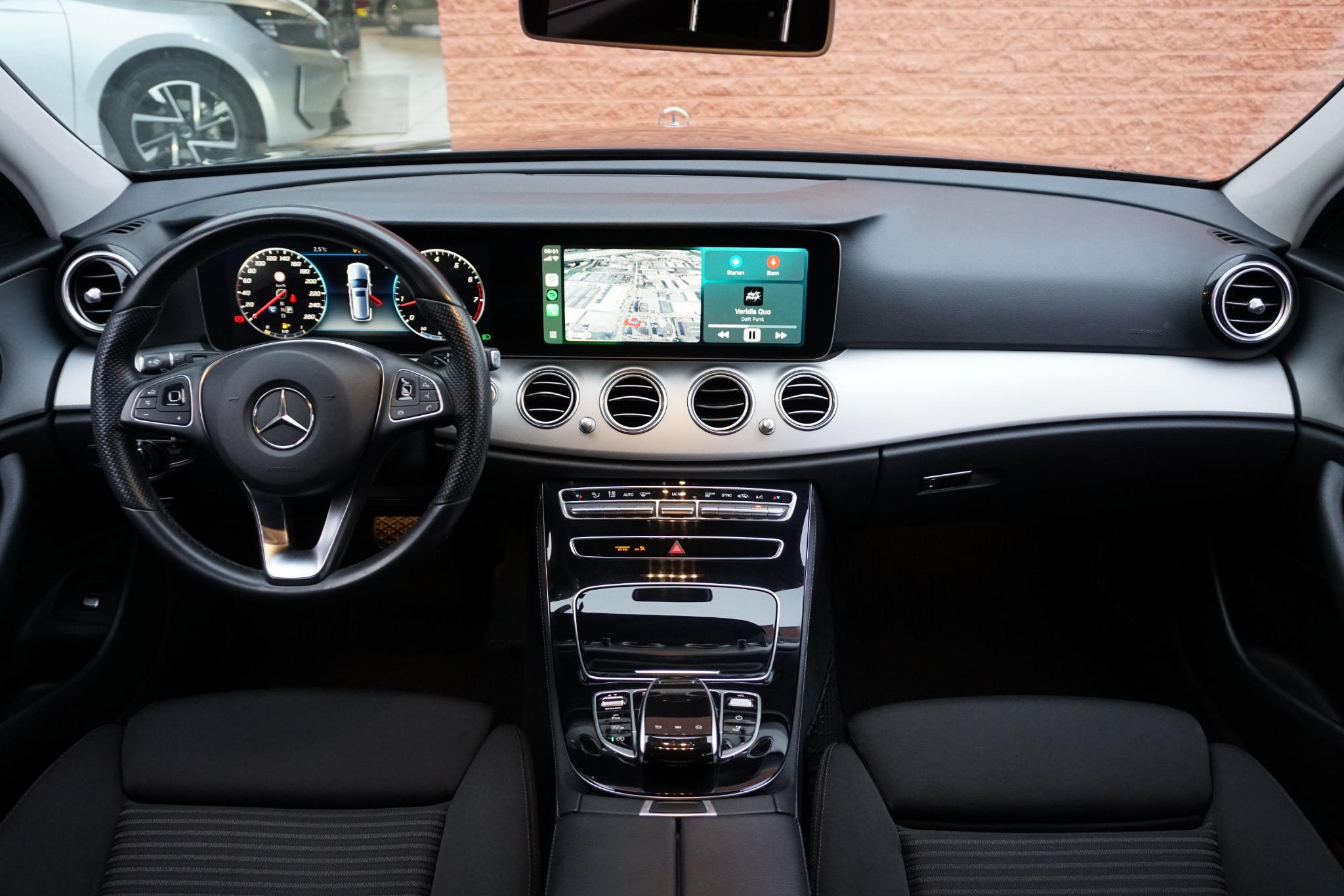 Foto van Mercedes-Benz E 200
