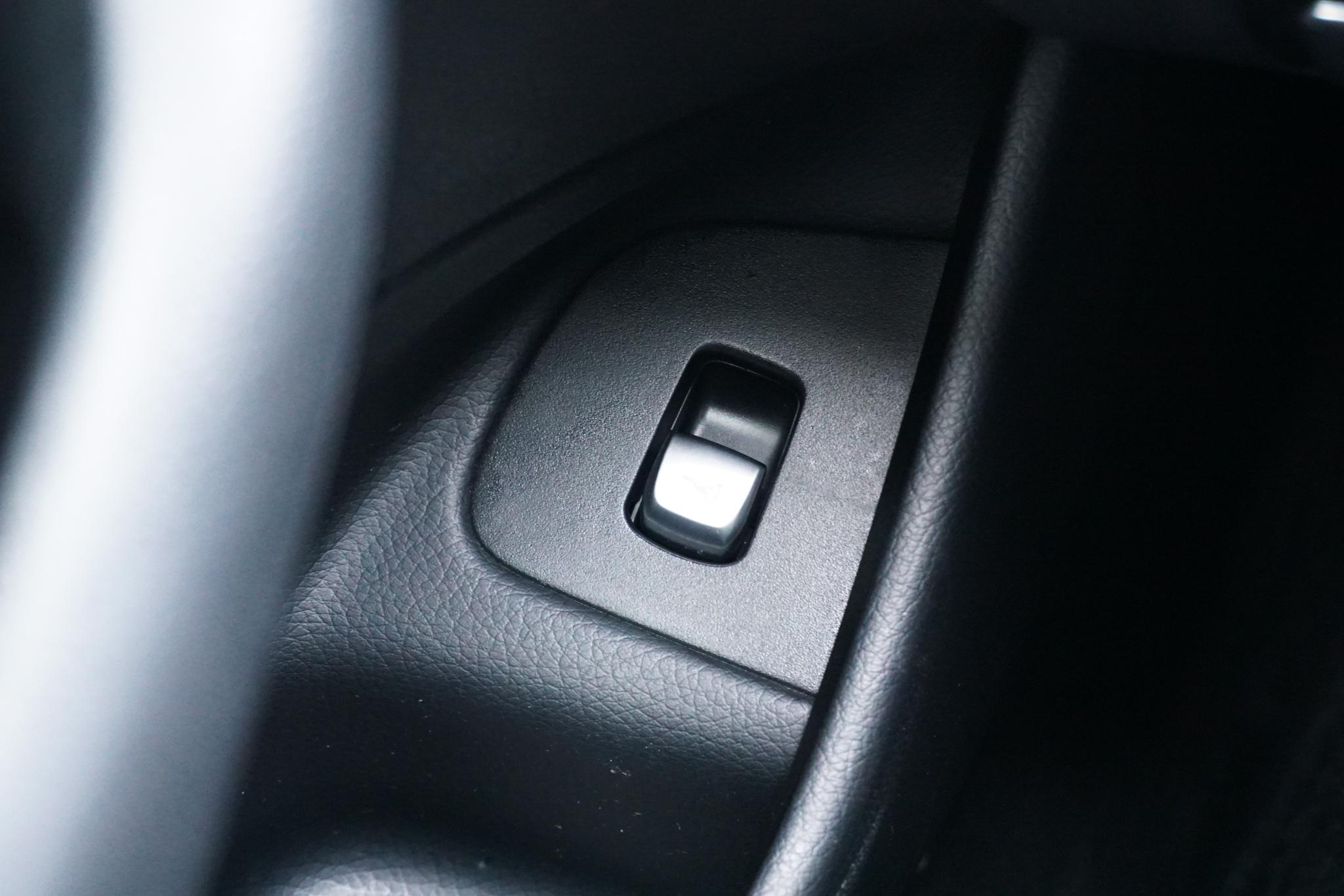 Foto van Mercedes-Benz E 200