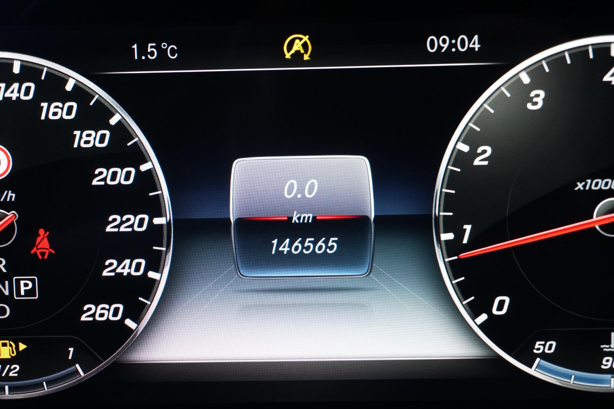Foto van Mercedes-Benz E 200