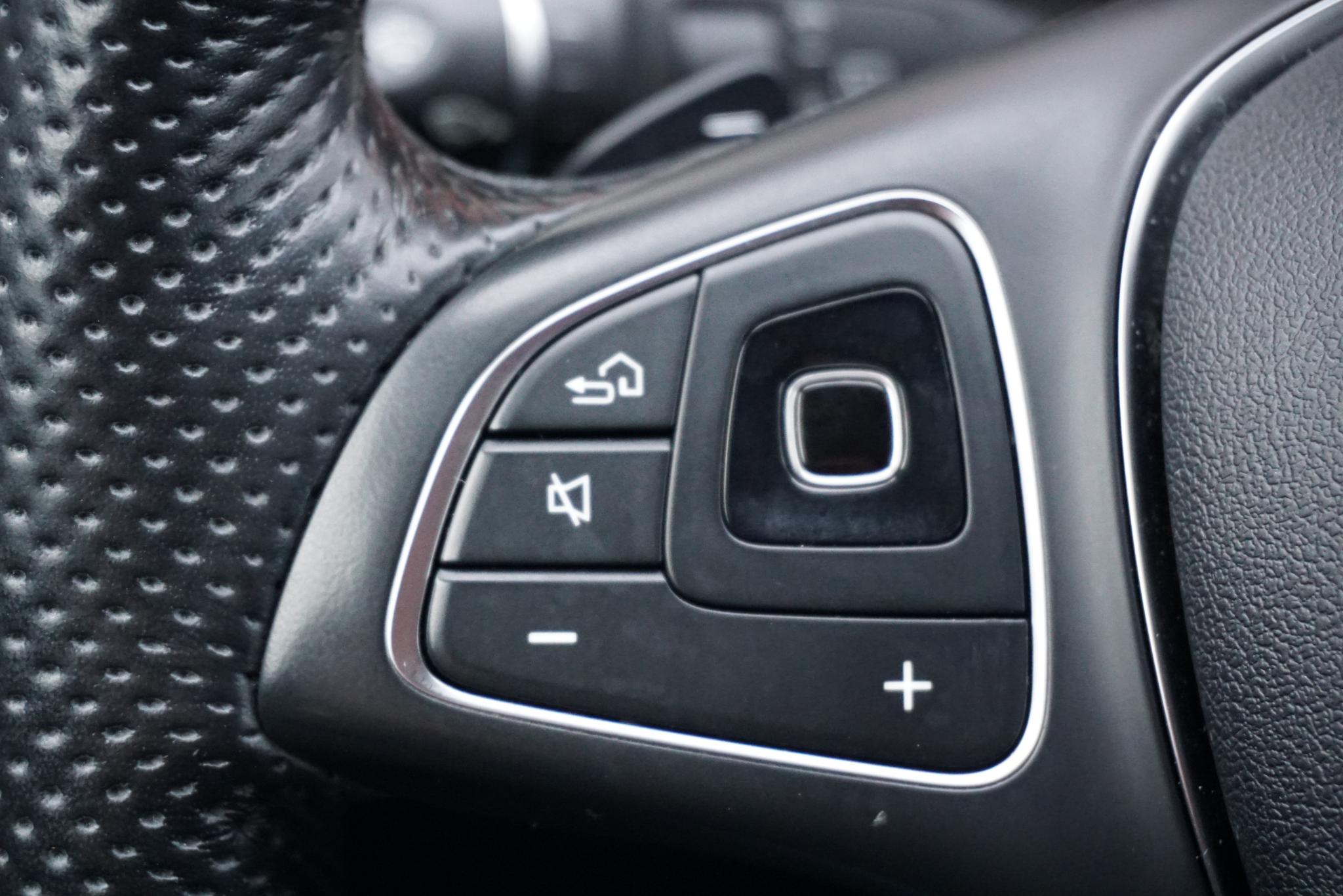 Foto van Mercedes-Benz E 200
