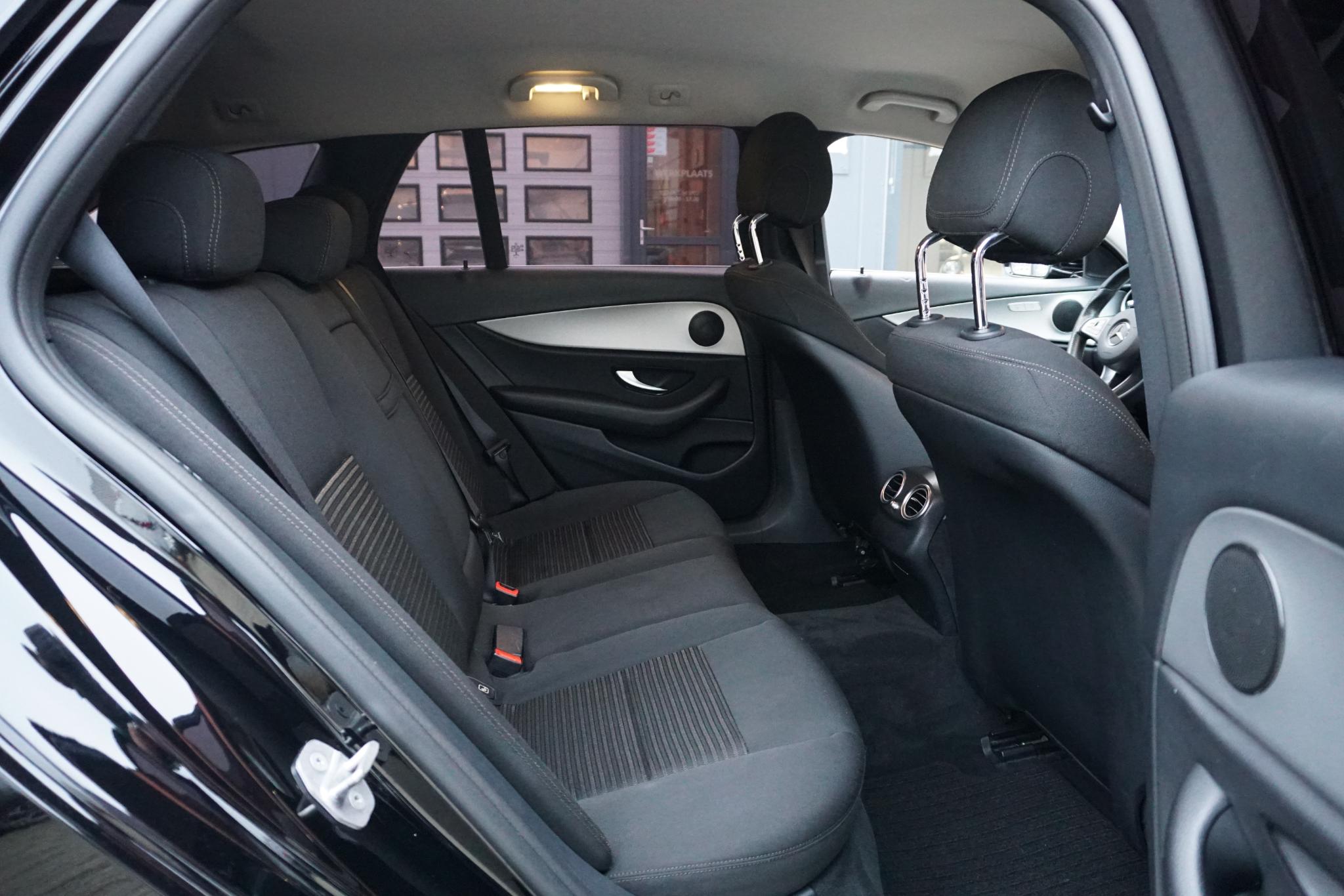 Foto van Mercedes-Benz E 200