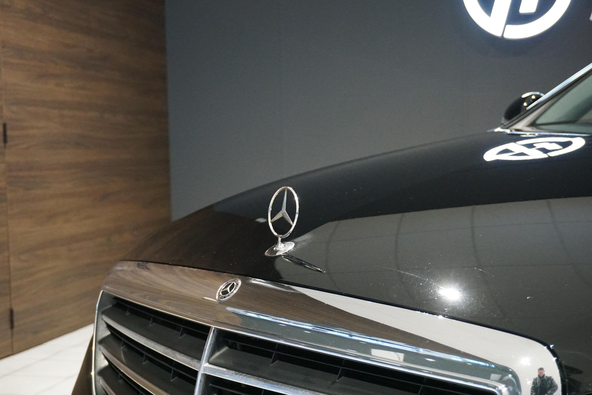 Foto van Mercedes-Benz E 200