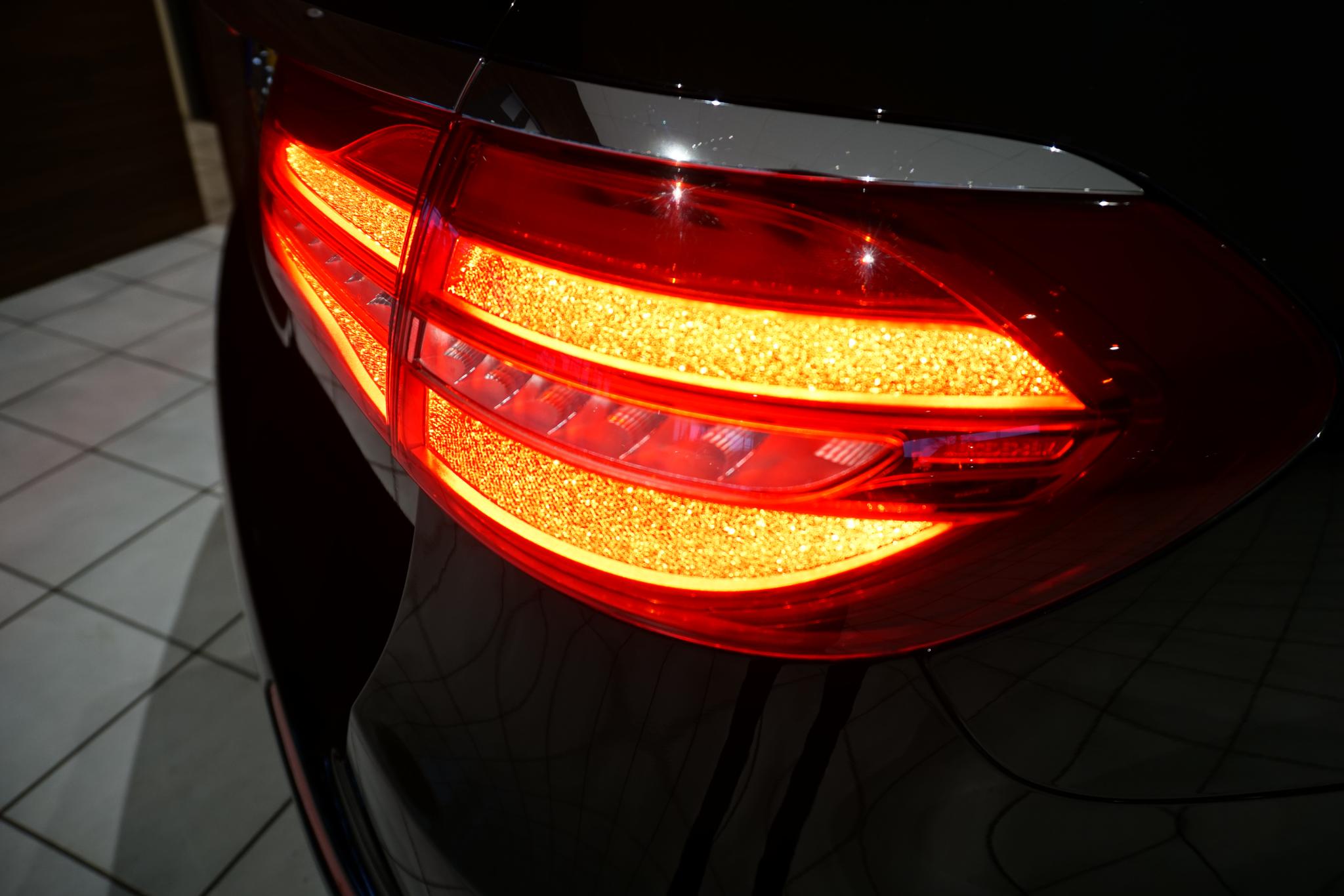 Foto van Mercedes-Benz E 200