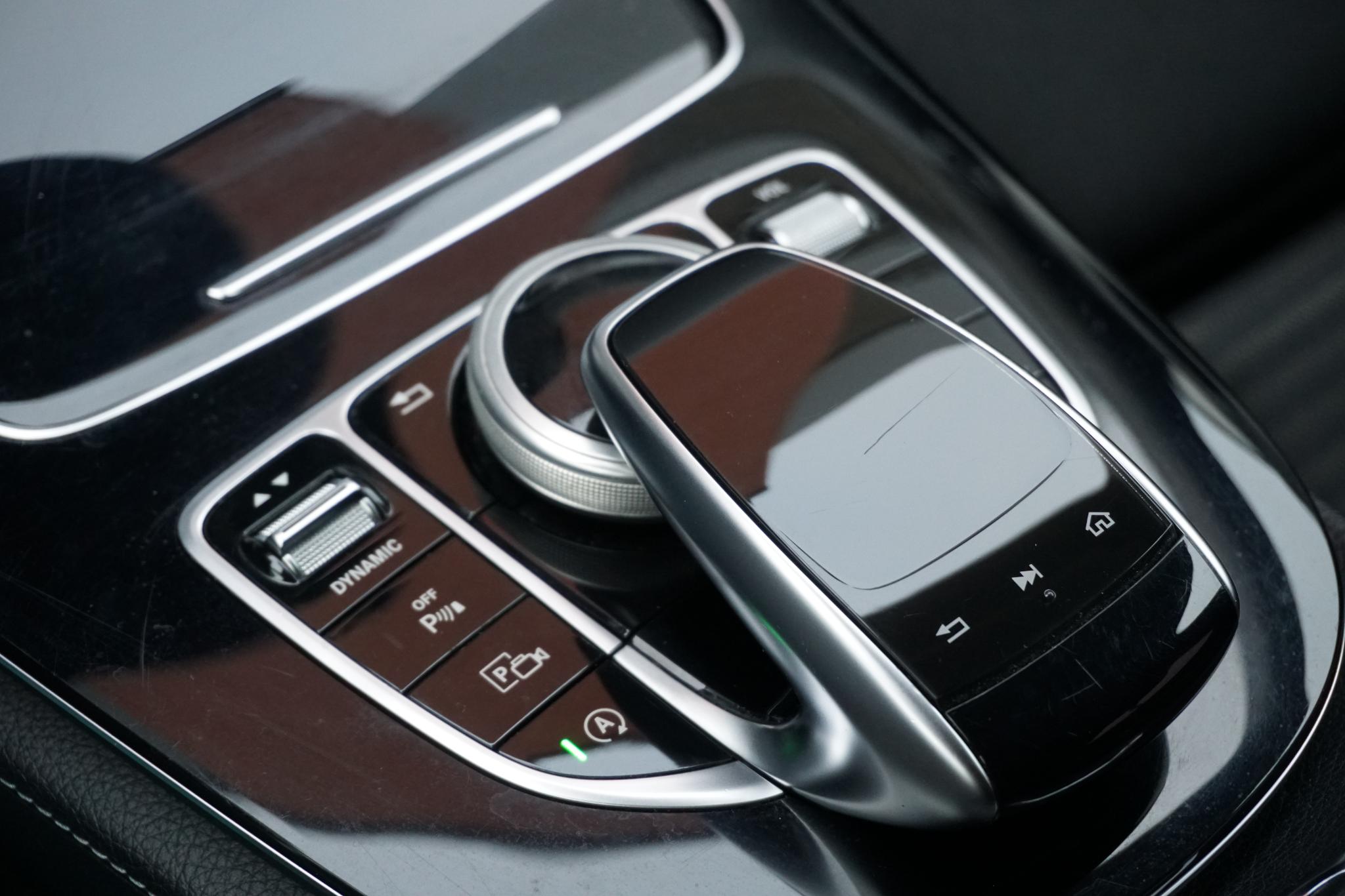 Foto van Mercedes-Benz E 200