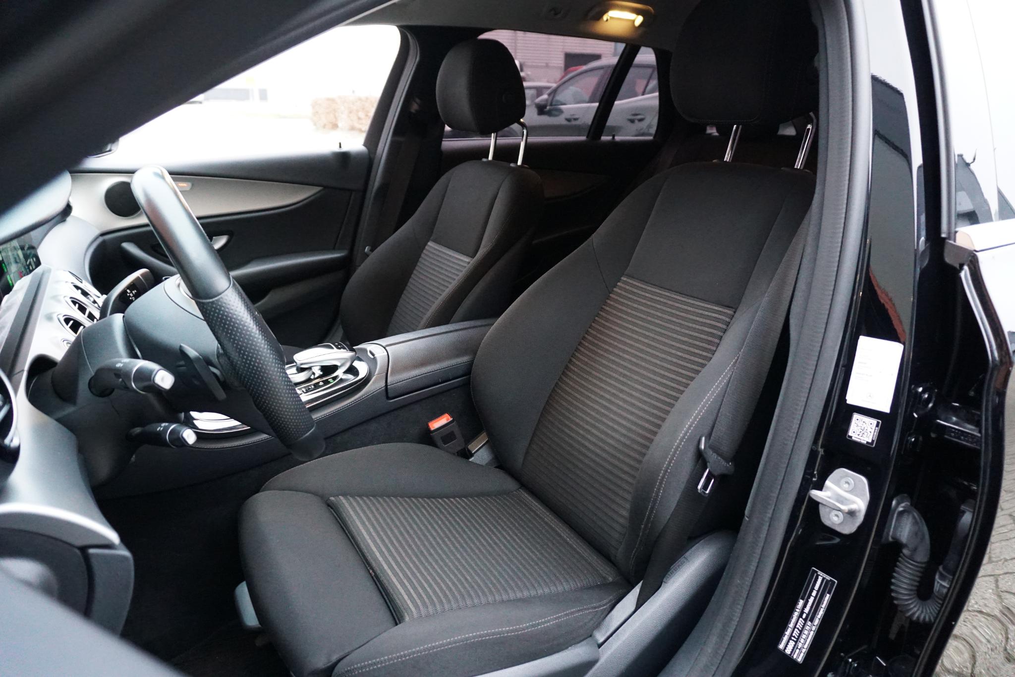 Foto van Mercedes-Benz E 200