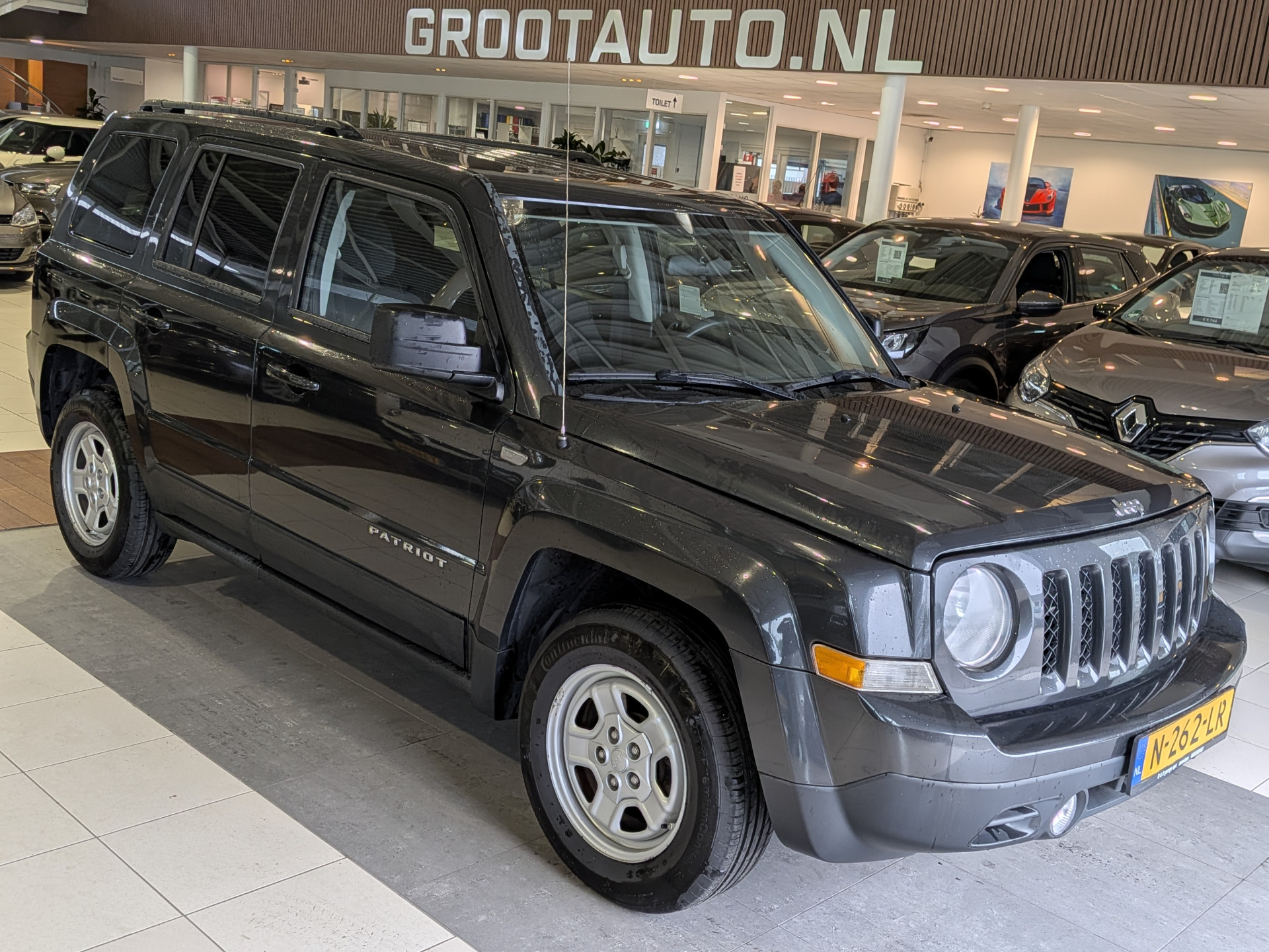 Jeep Patriot 2.4 Sport Liberty 2011 - voorkant