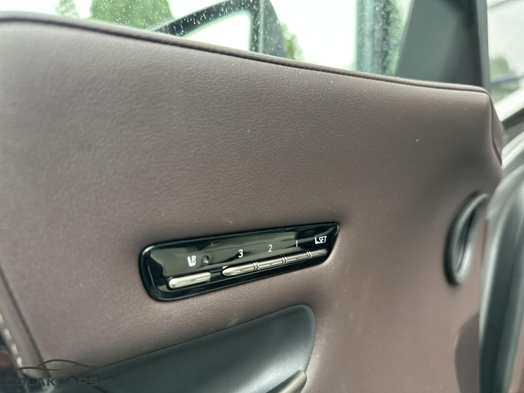 Foto van Lexus LS