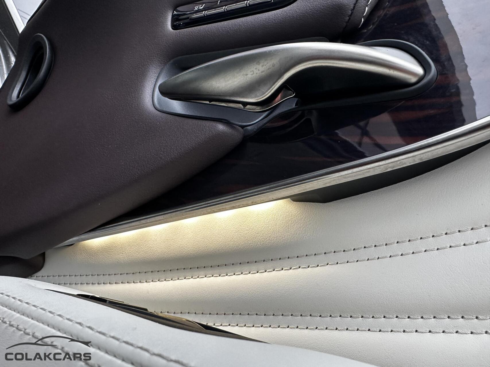Foto van Lexus LS