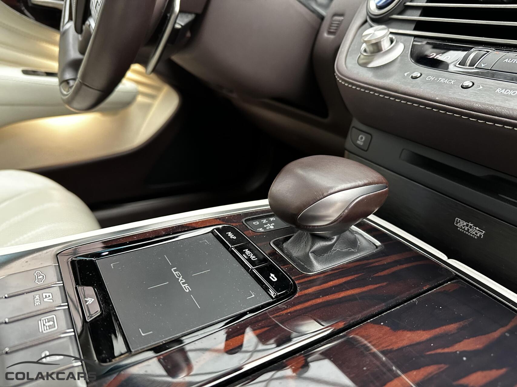 Foto van Lexus LS