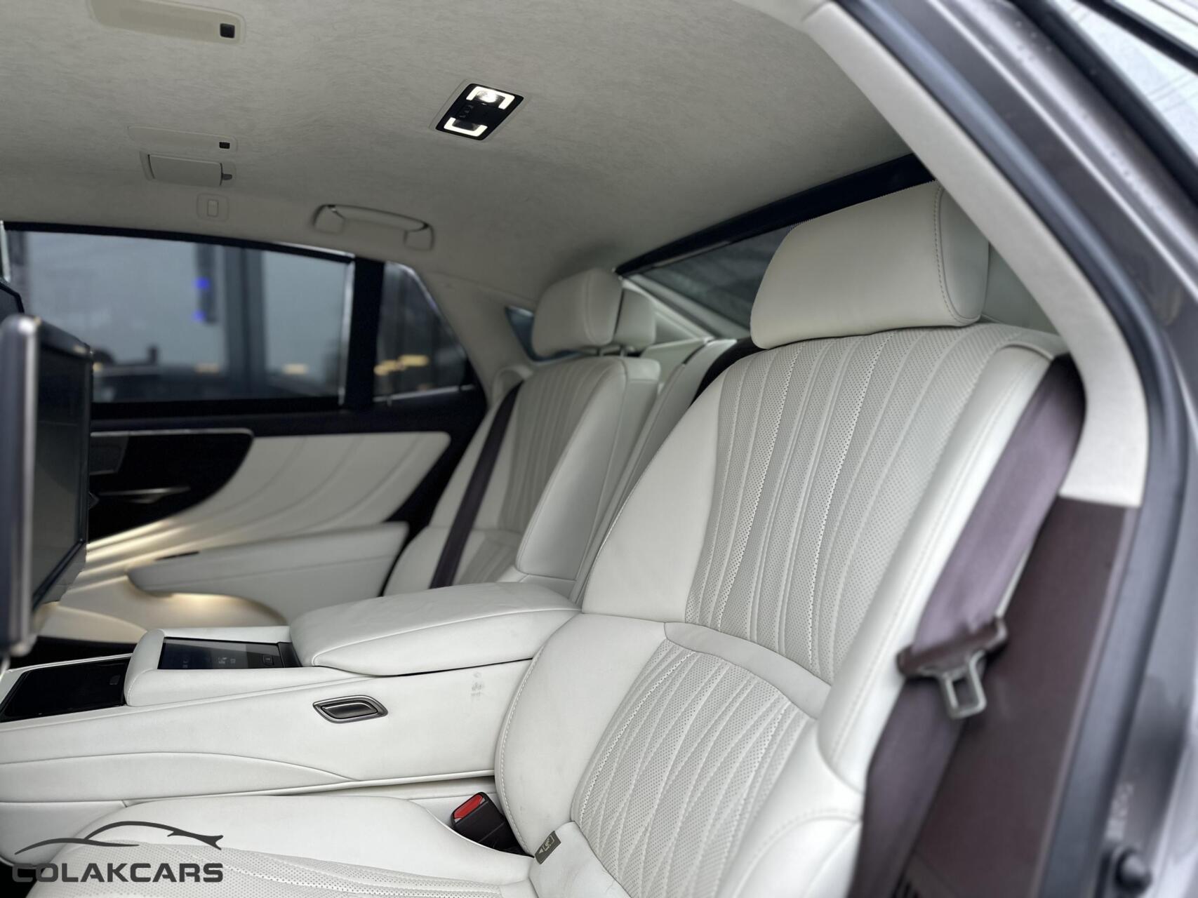 Foto van Lexus LS