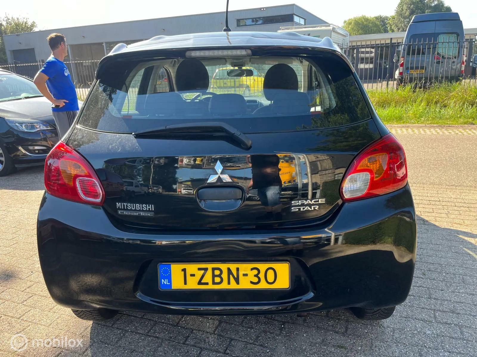 Foto van Mitsubishi Space Star