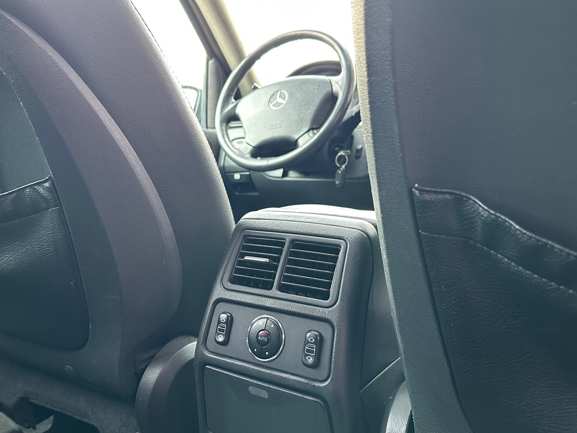 Foto van Mercedes-Benz ML 320