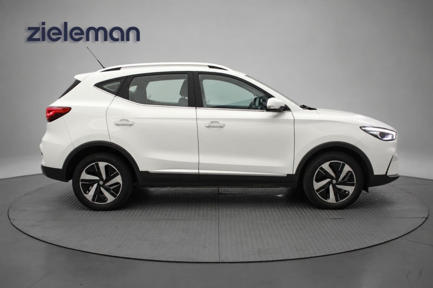 Foto van MG MG ZS Ev