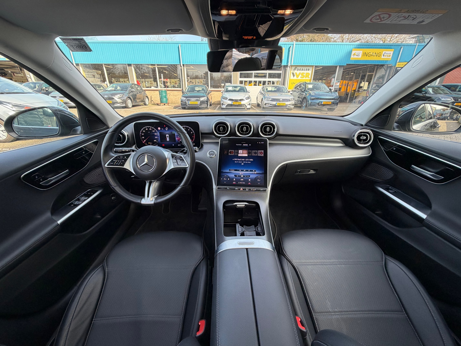 Foto van Mercedes-Benz C 200