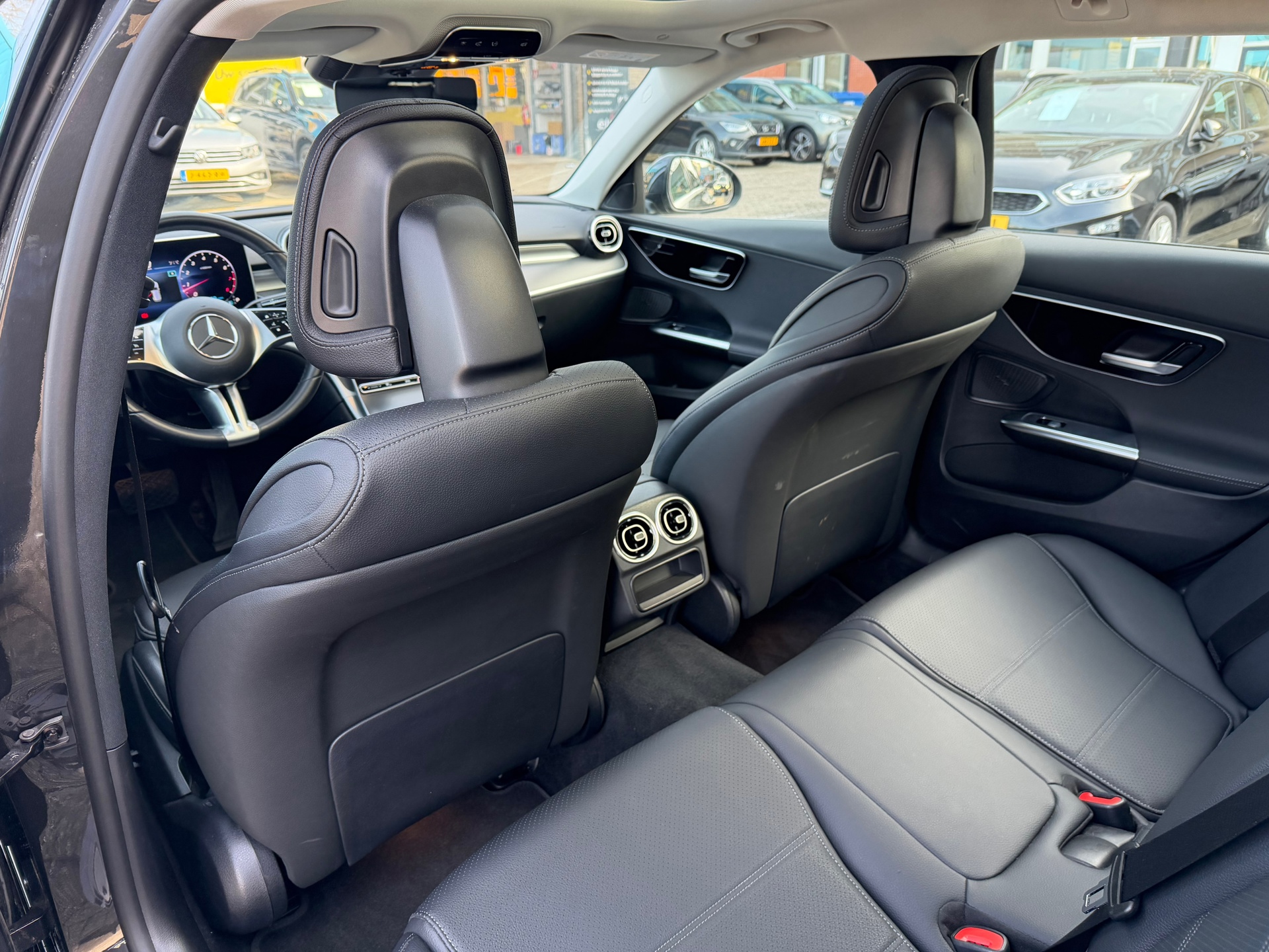Foto van Mercedes-Benz C 200