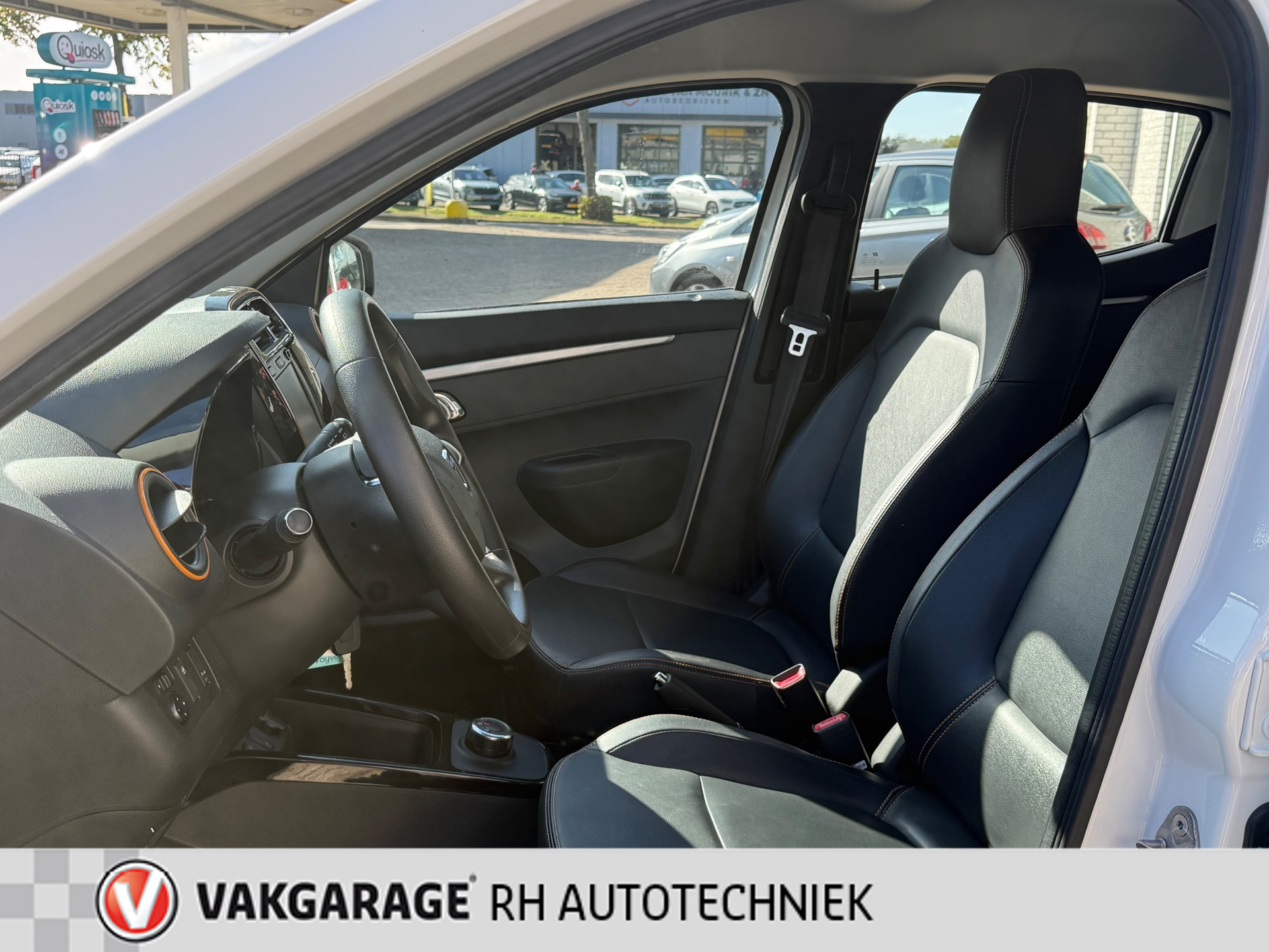 Foto van Dacia Spring