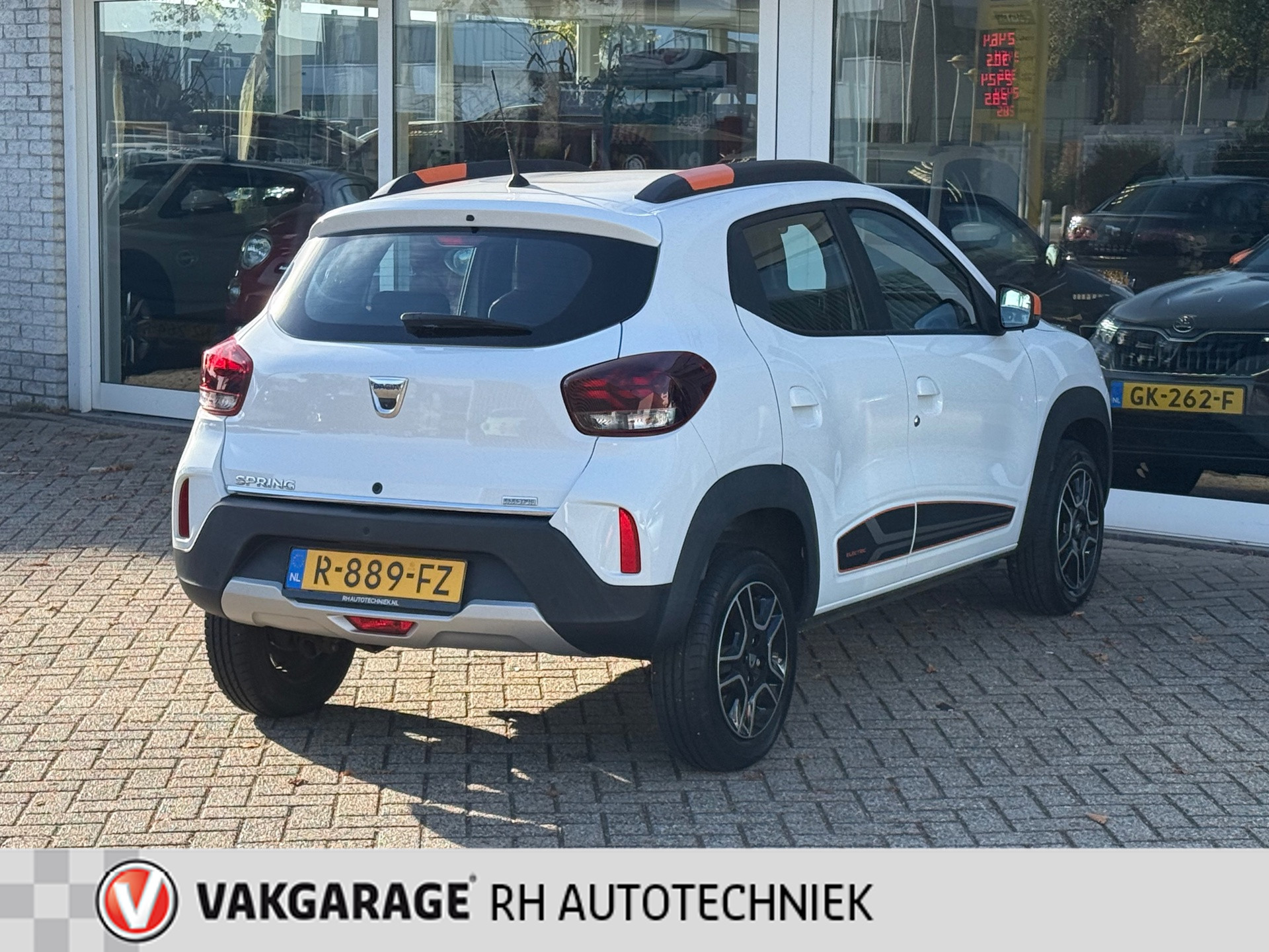 Foto van Dacia Spring