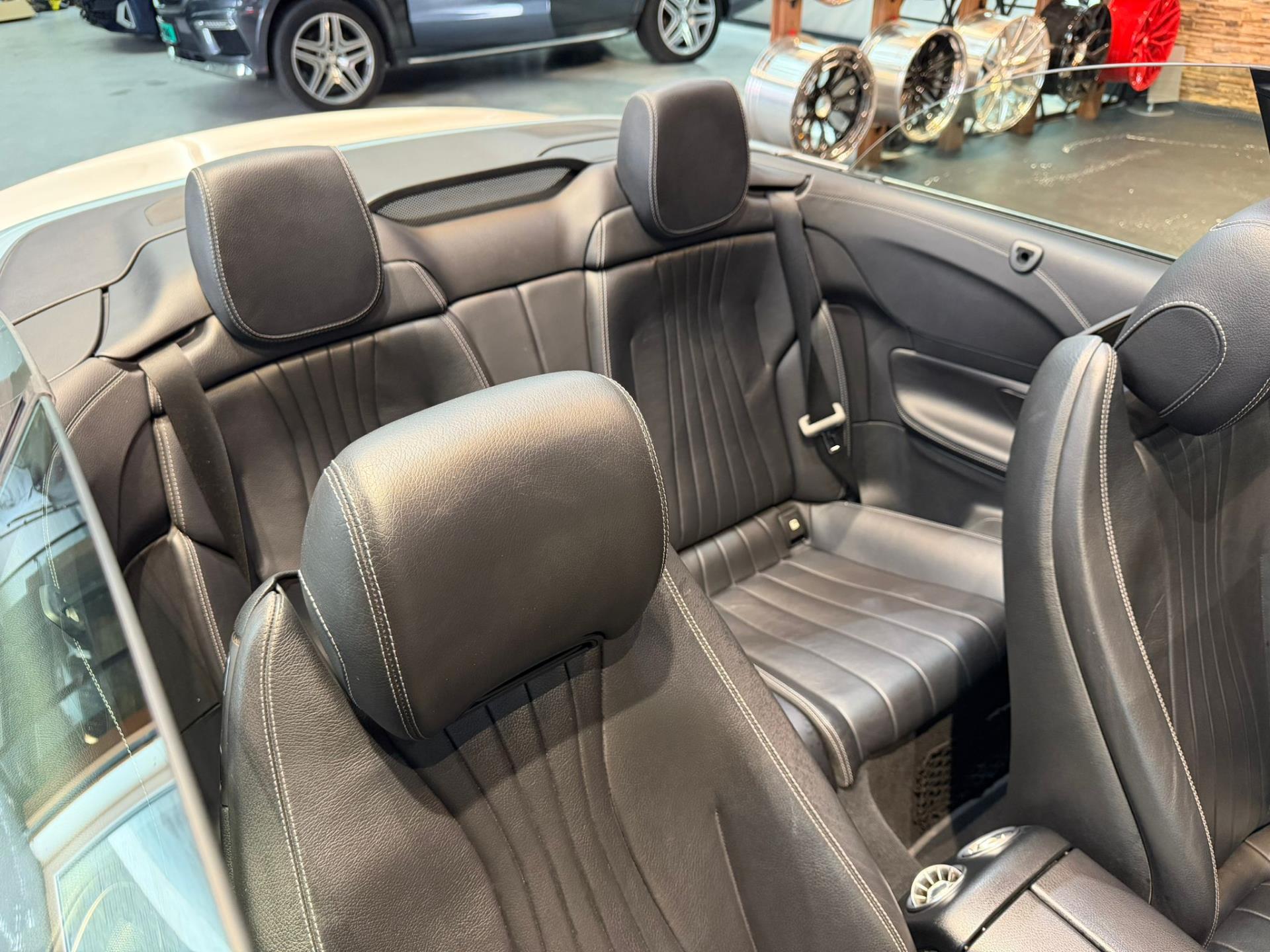 Foto van Mercedes-Benz E 200