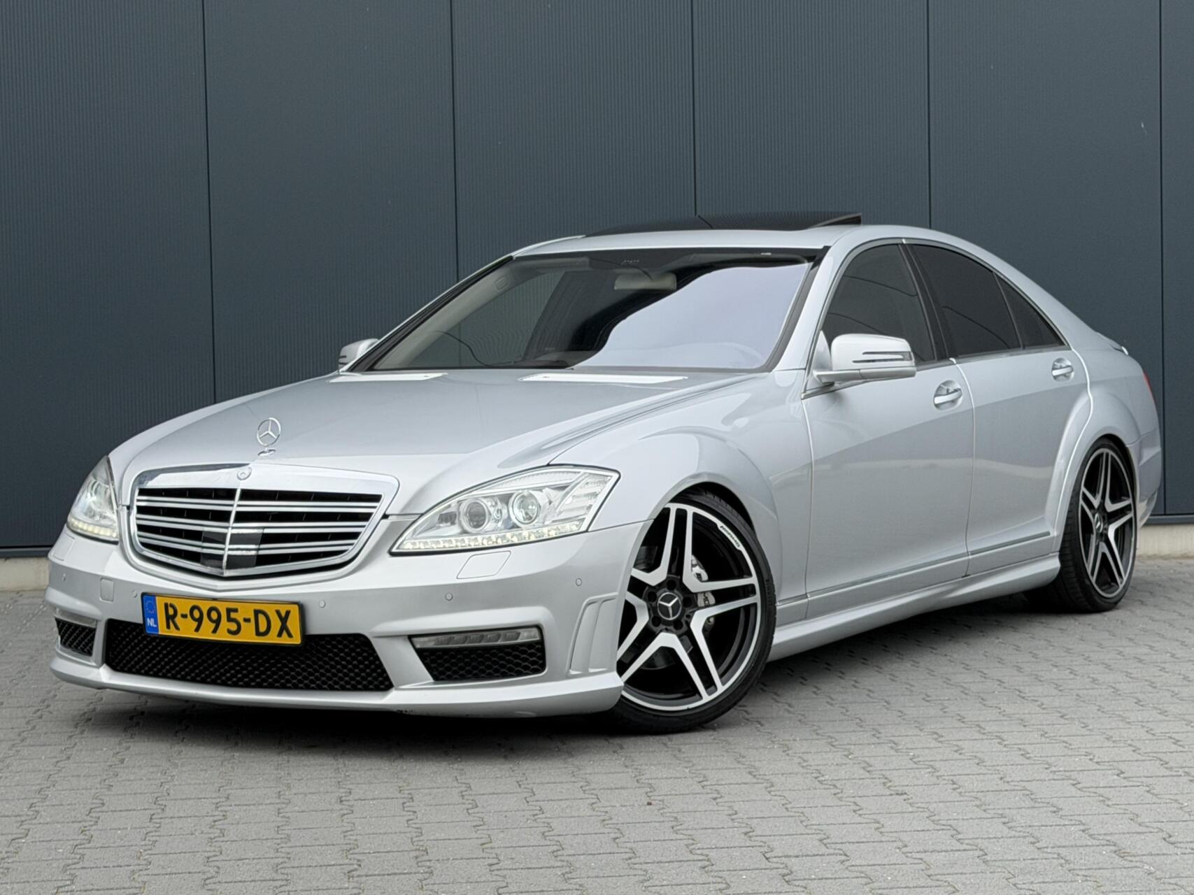 Mercedes-Benz S 500 500 S65 AMG Uitgevoerd - Schuifdak - Youngtimer Blijvend 2007 - voorkant