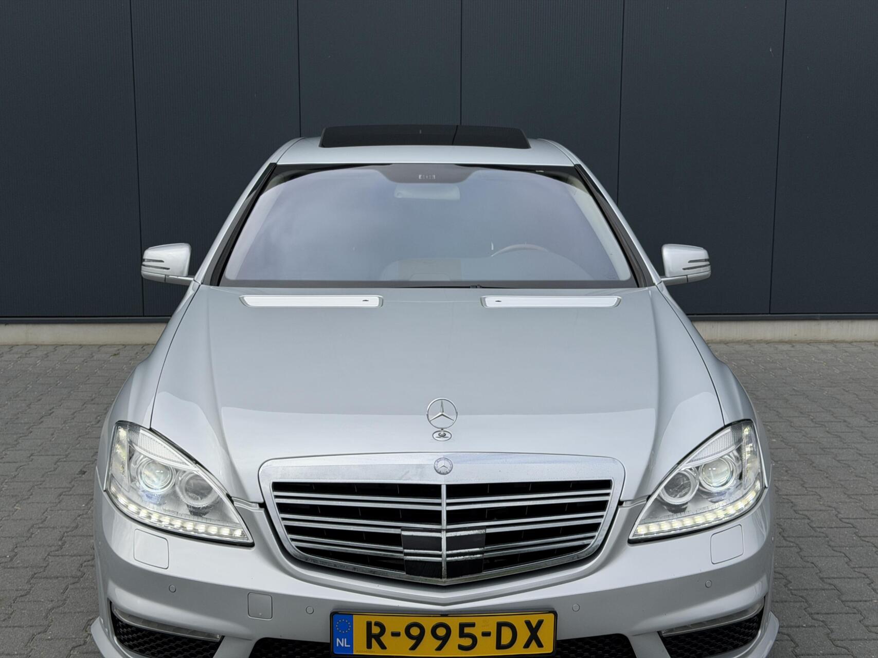 Foto van Mercedes-Benz S 500