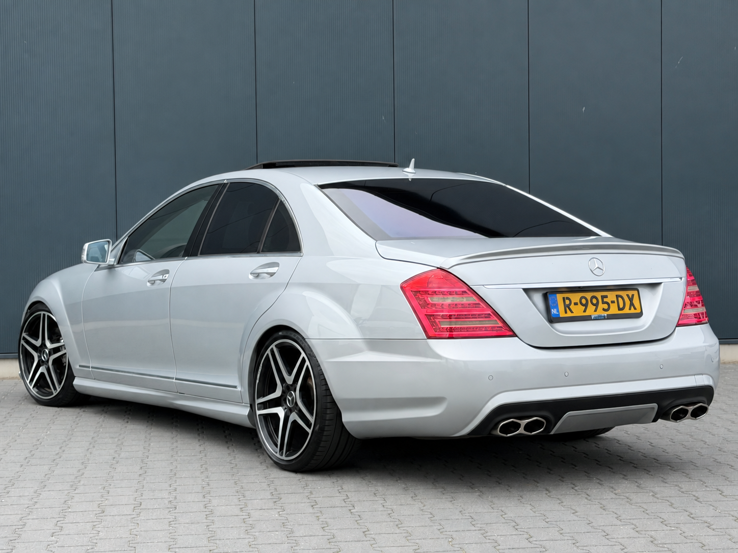 Foto van Mercedes-Benz S 500