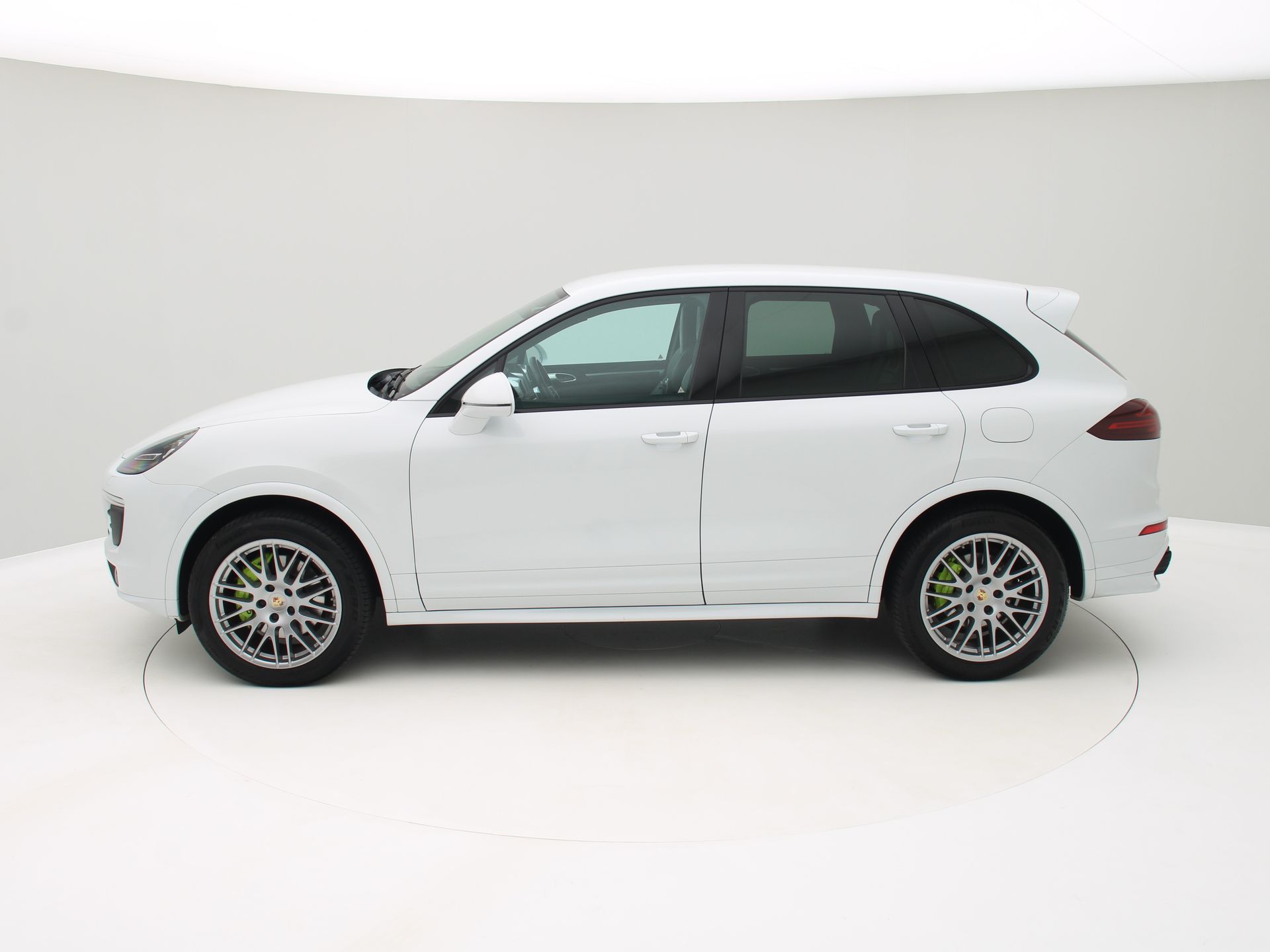 Foto van Porsche Cayenne S E-hybrid