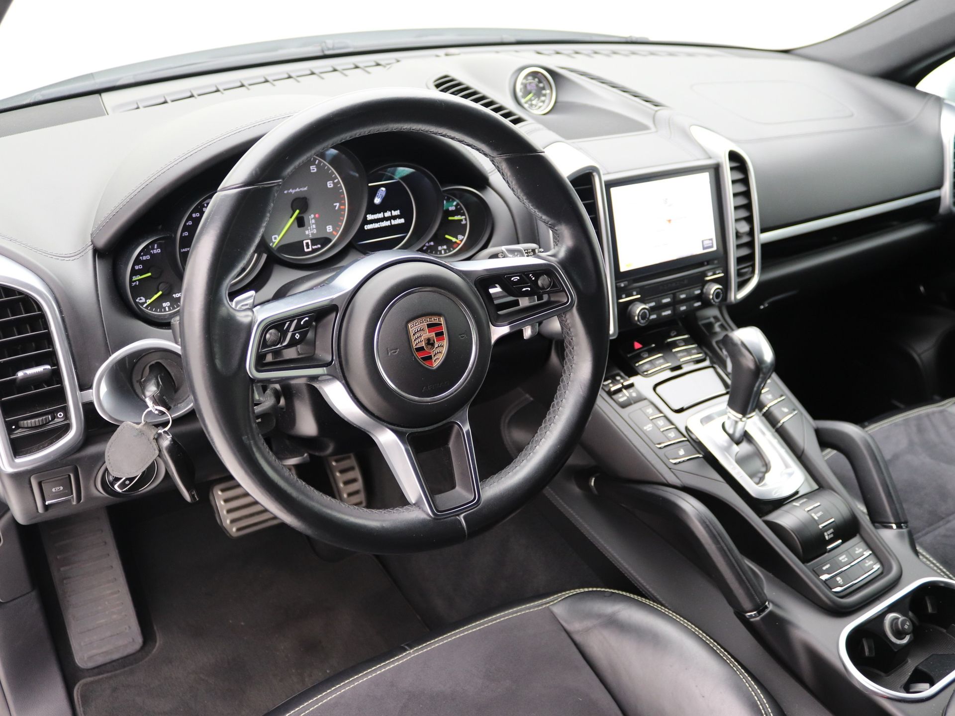 Foto van Porsche Cayenne S E-hybrid