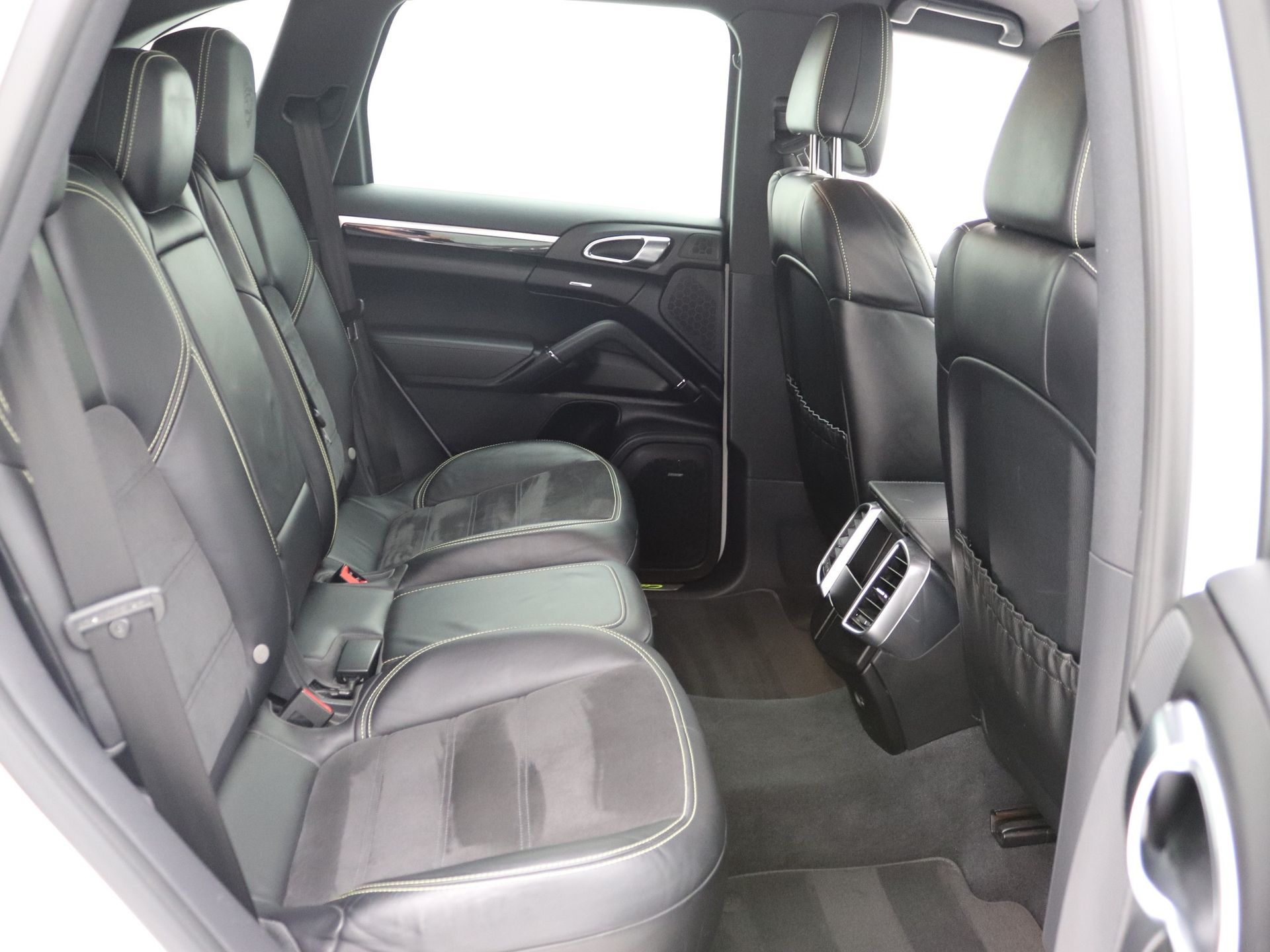 Foto van Porsche Cayenne S E-hybrid