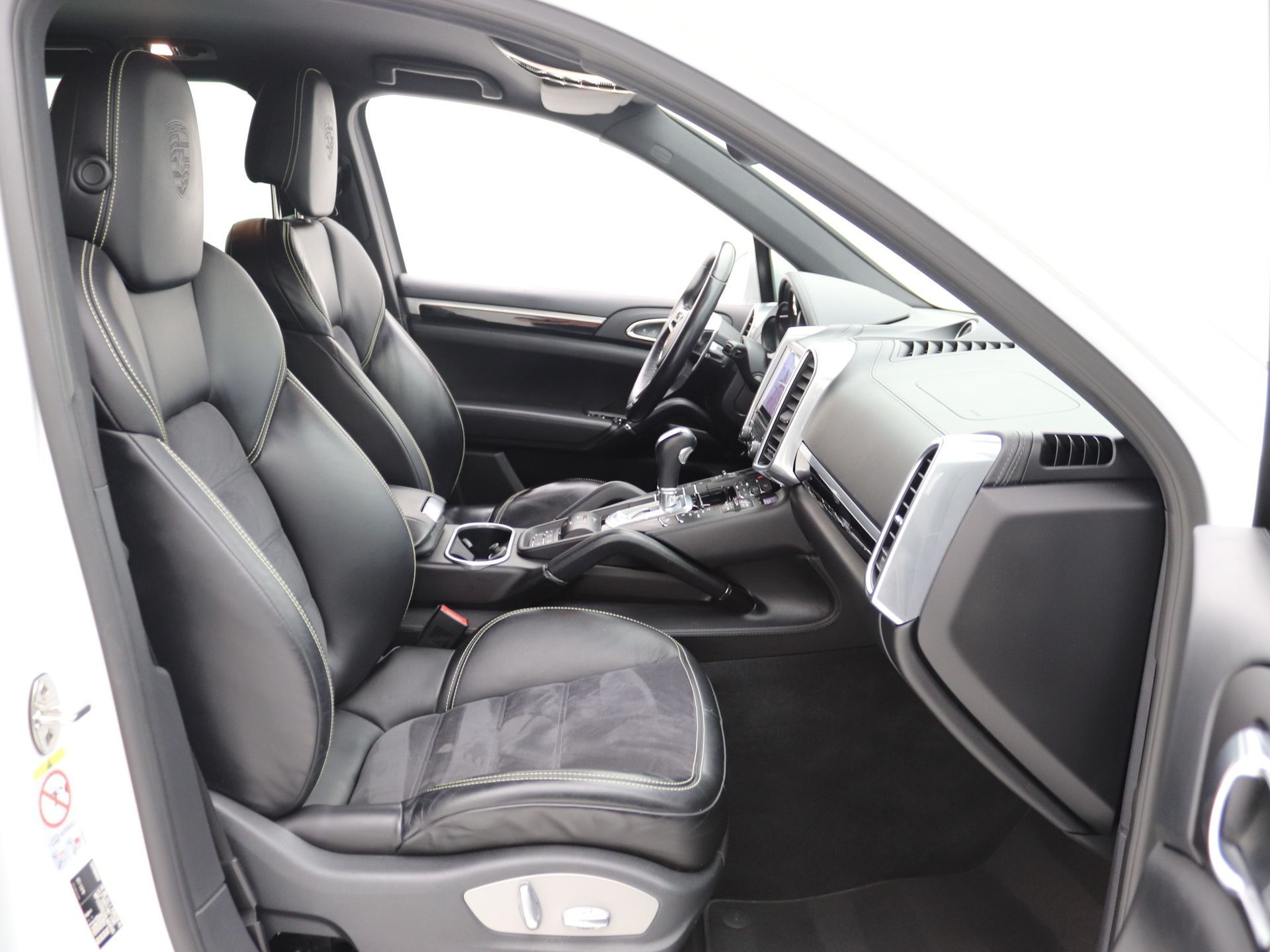 Foto van Porsche Cayenne S E-hybrid