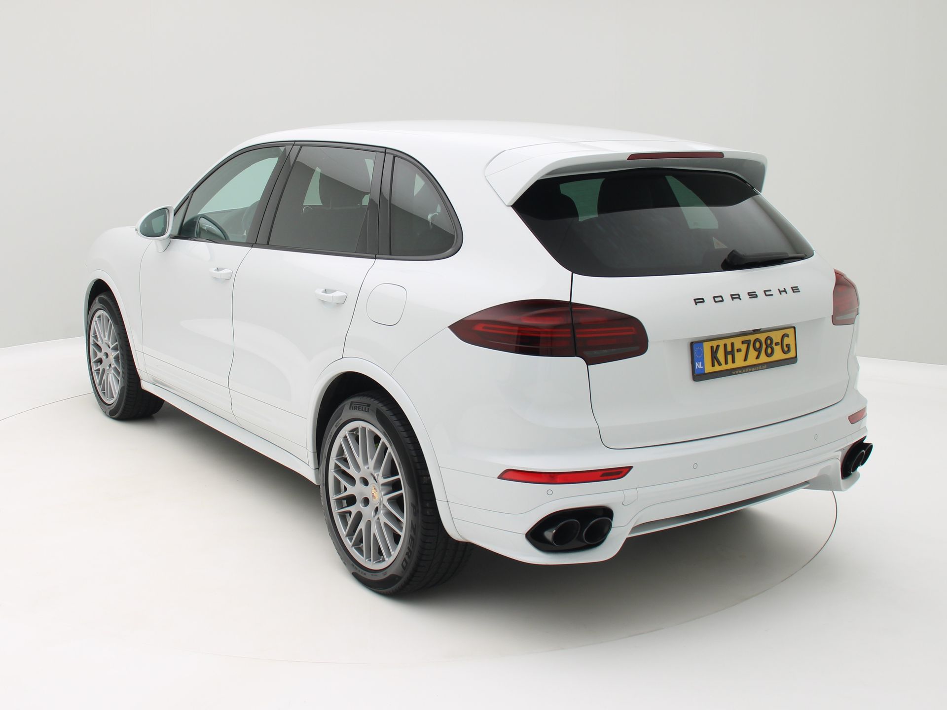 Foto van Porsche Cayenne S E-hybrid