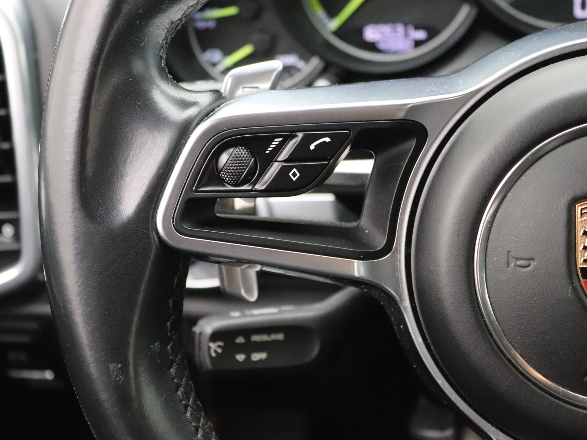 Foto van Porsche Cayenne S E-hybrid