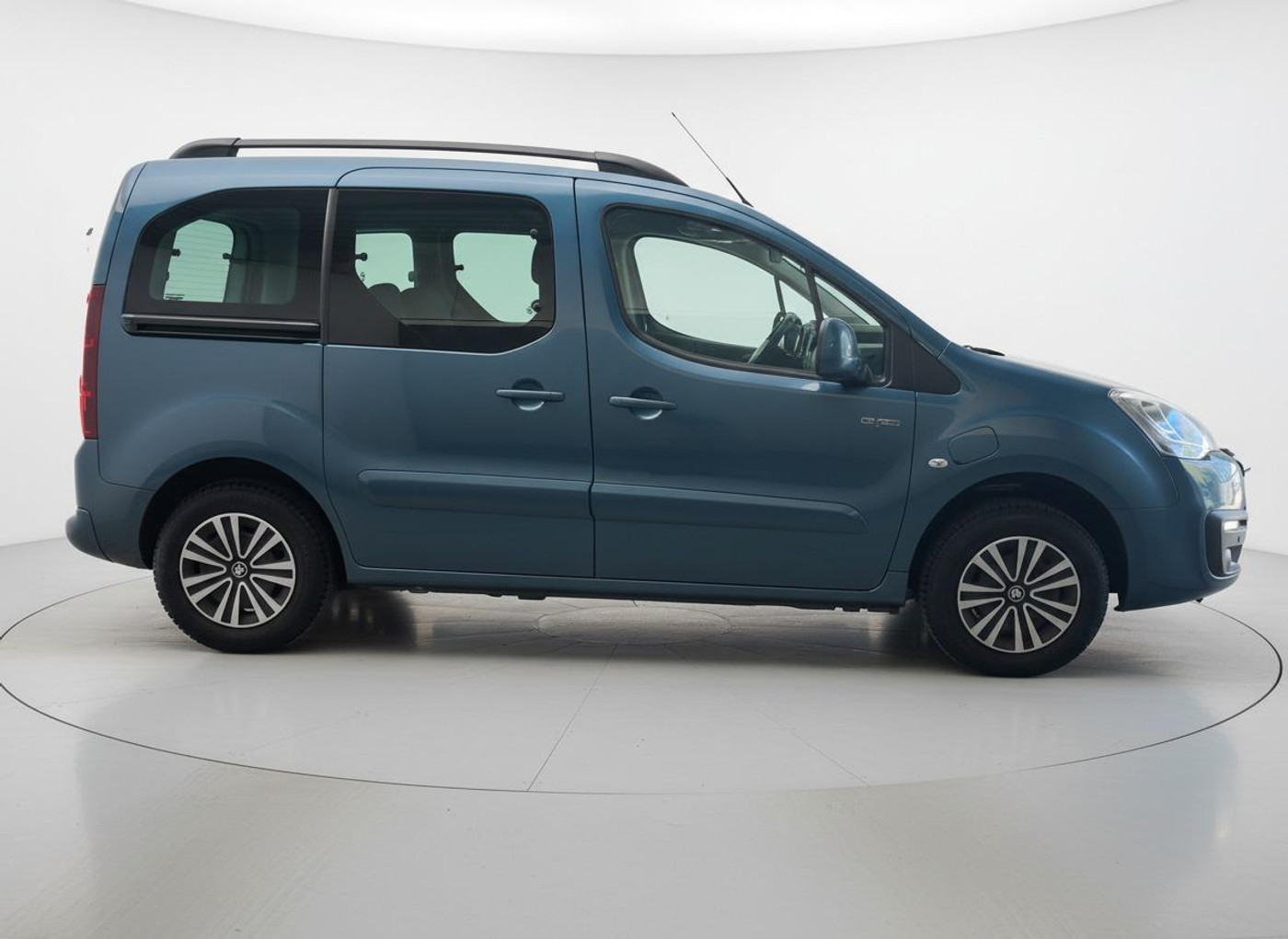 Foto van Peugeot Partner Tepee