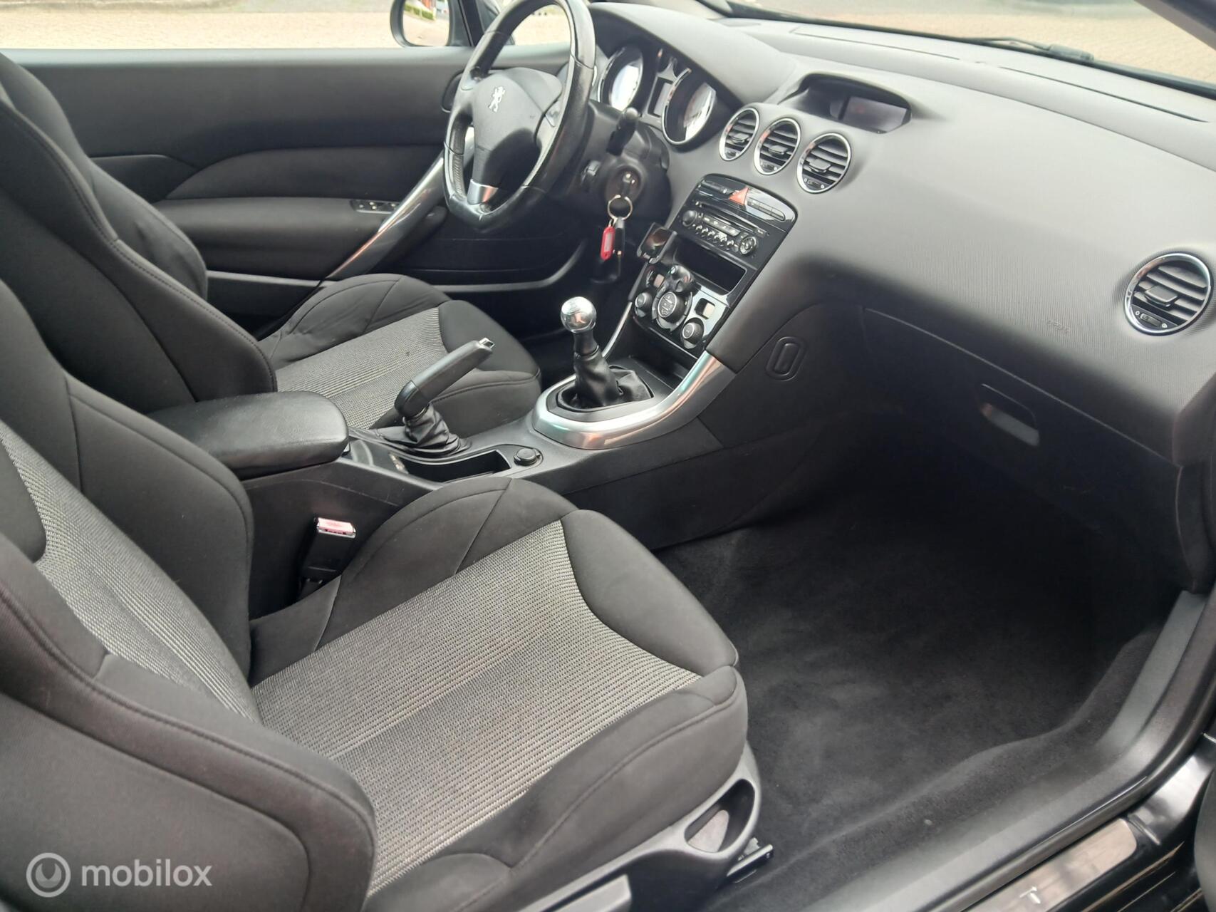 Foto van Peugeot 308 CC