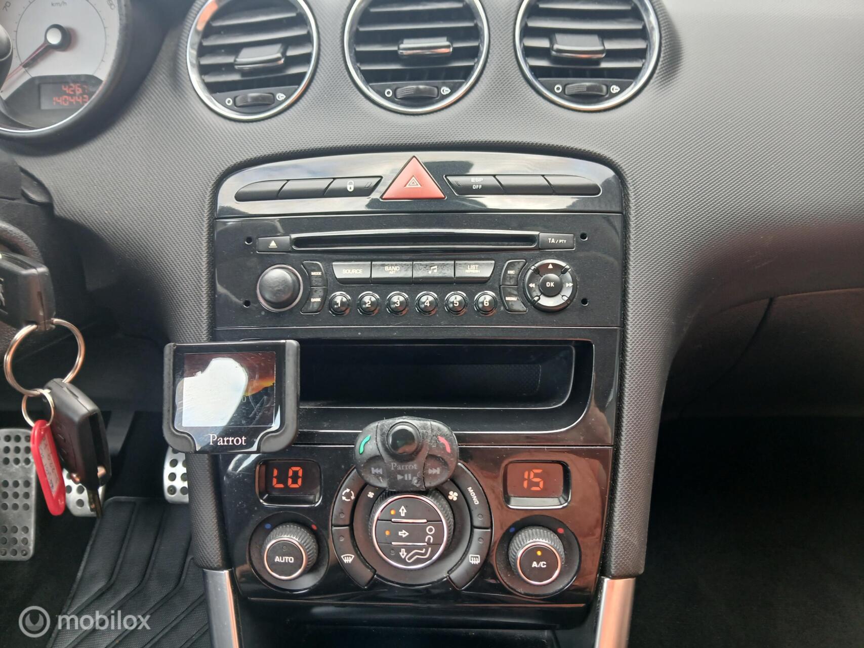 Foto van Peugeot 308 CC