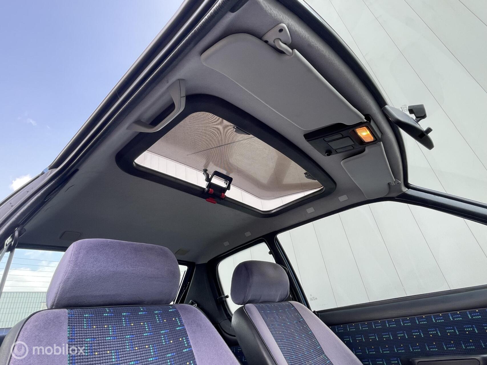 Foto van Peugeot 205