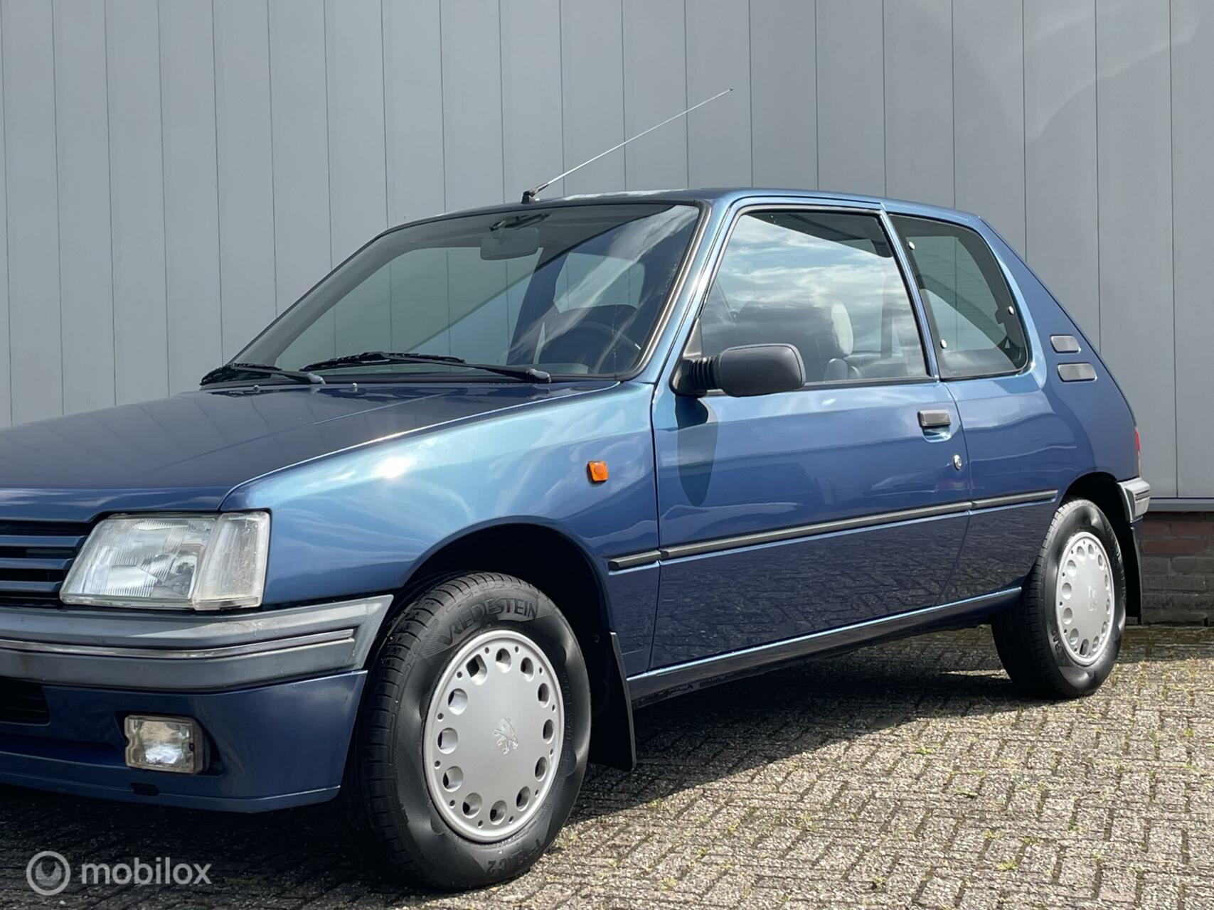 Foto van Peugeot 205
