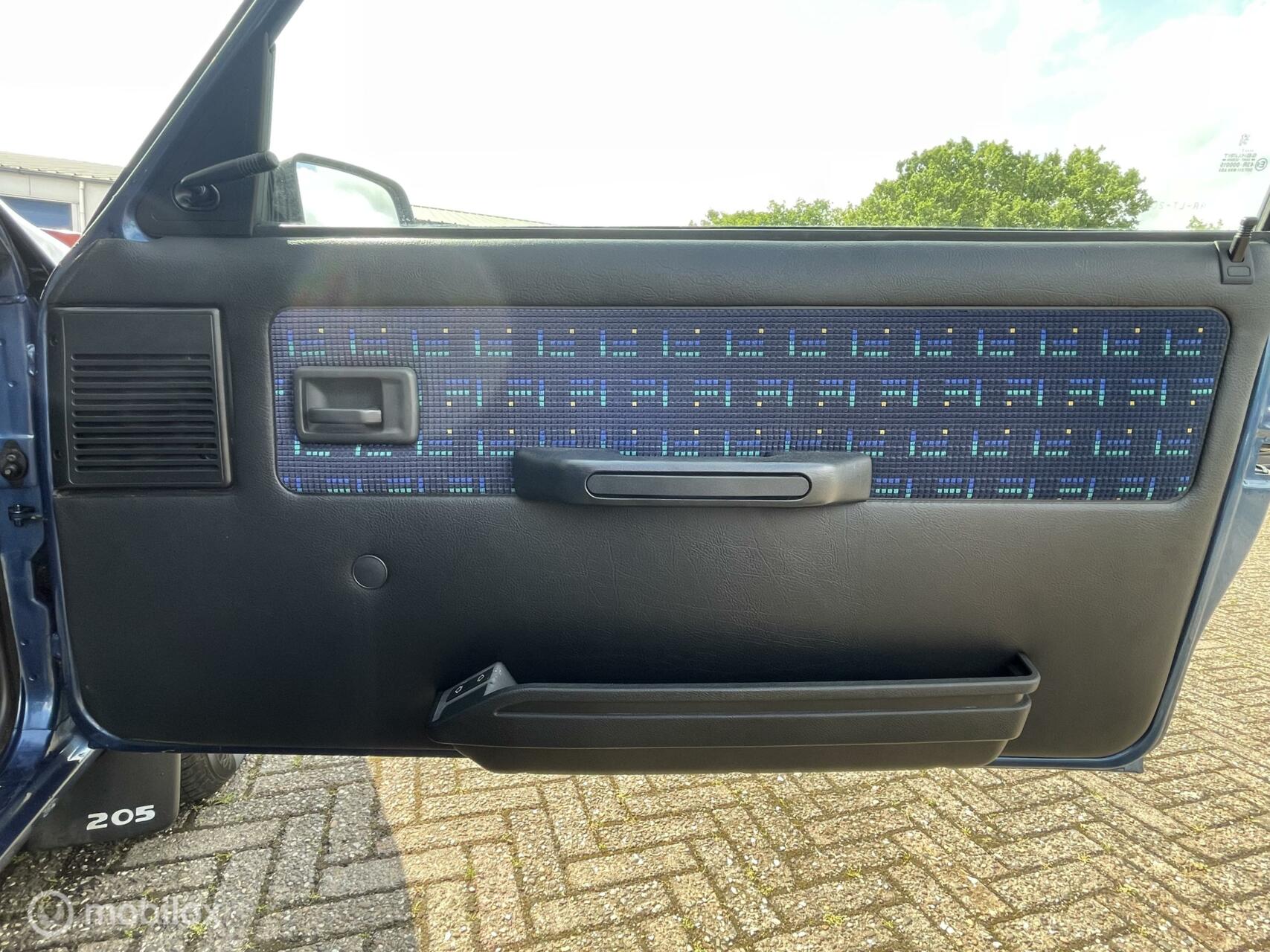 Foto van Peugeot 205