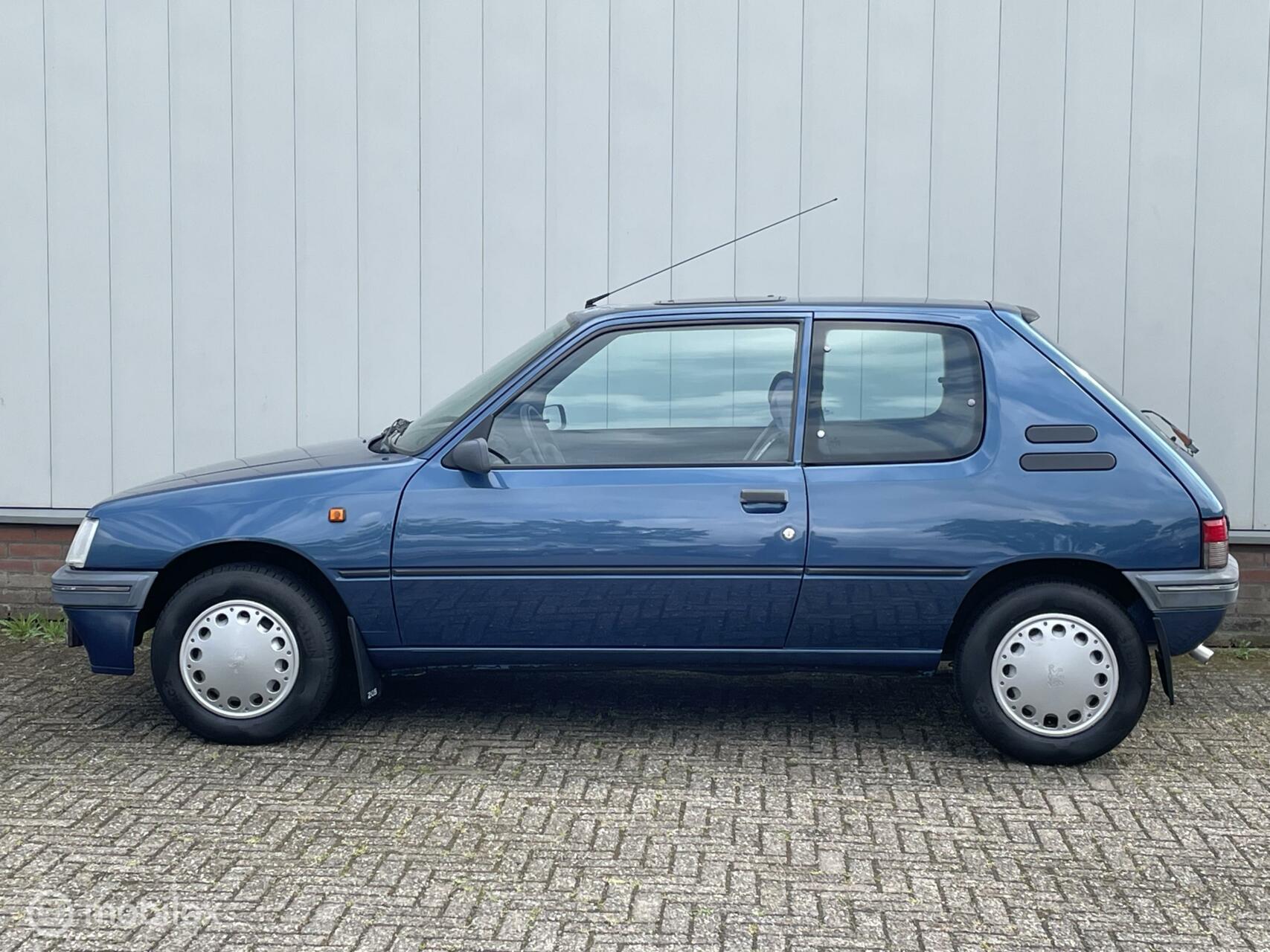 Foto van Peugeot 205