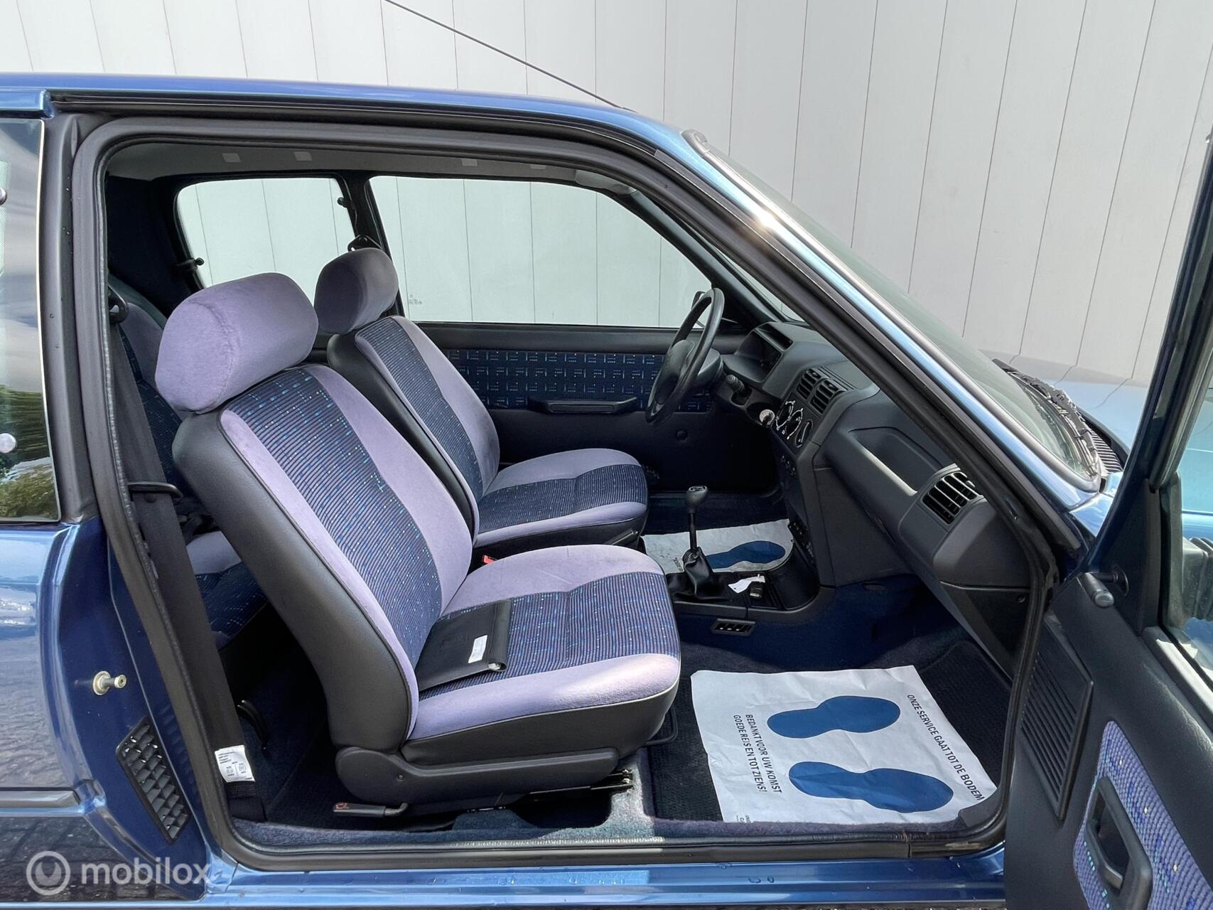 Foto van Peugeot 205