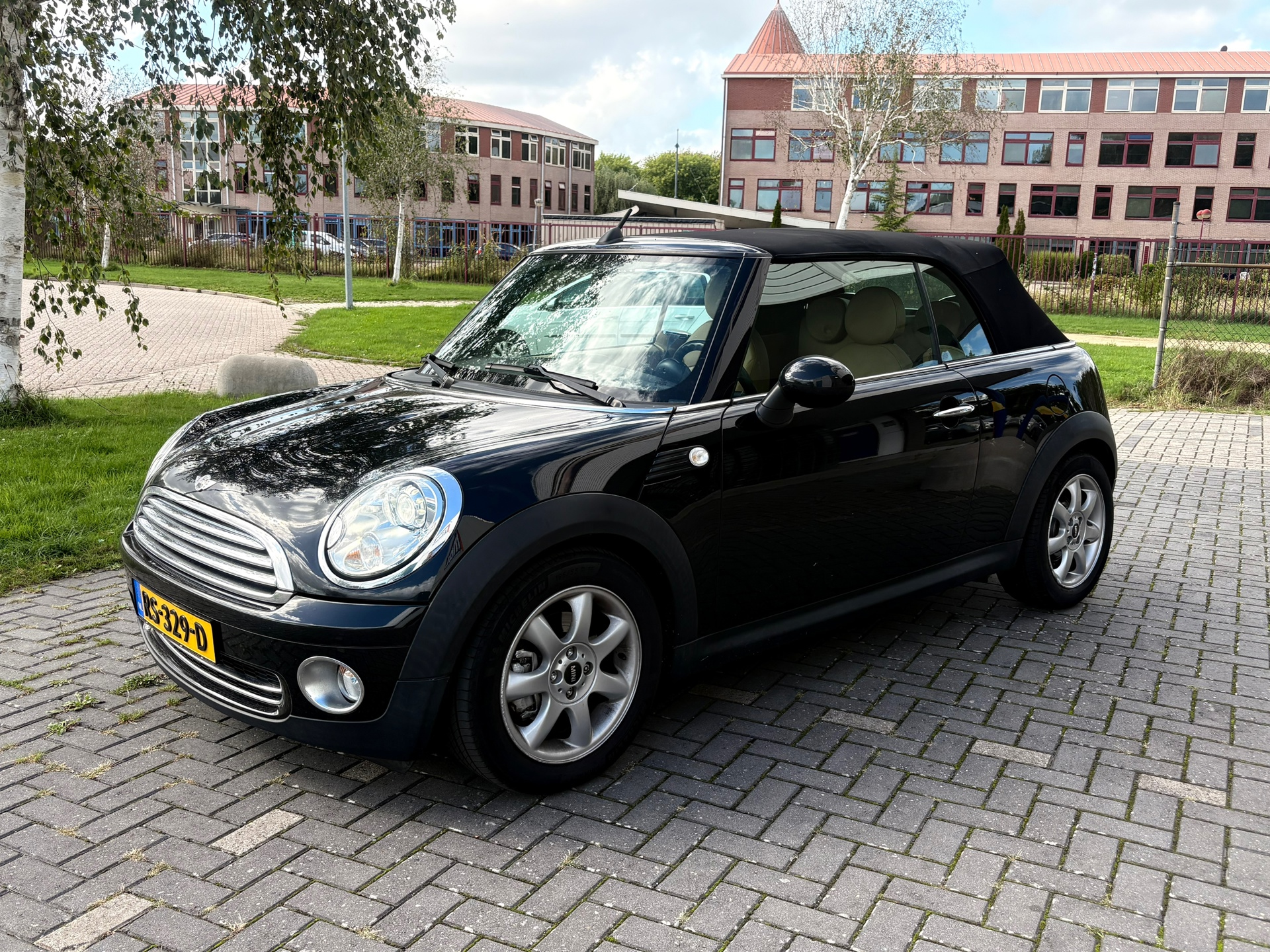 Foto van Mini Cooper Cabrio