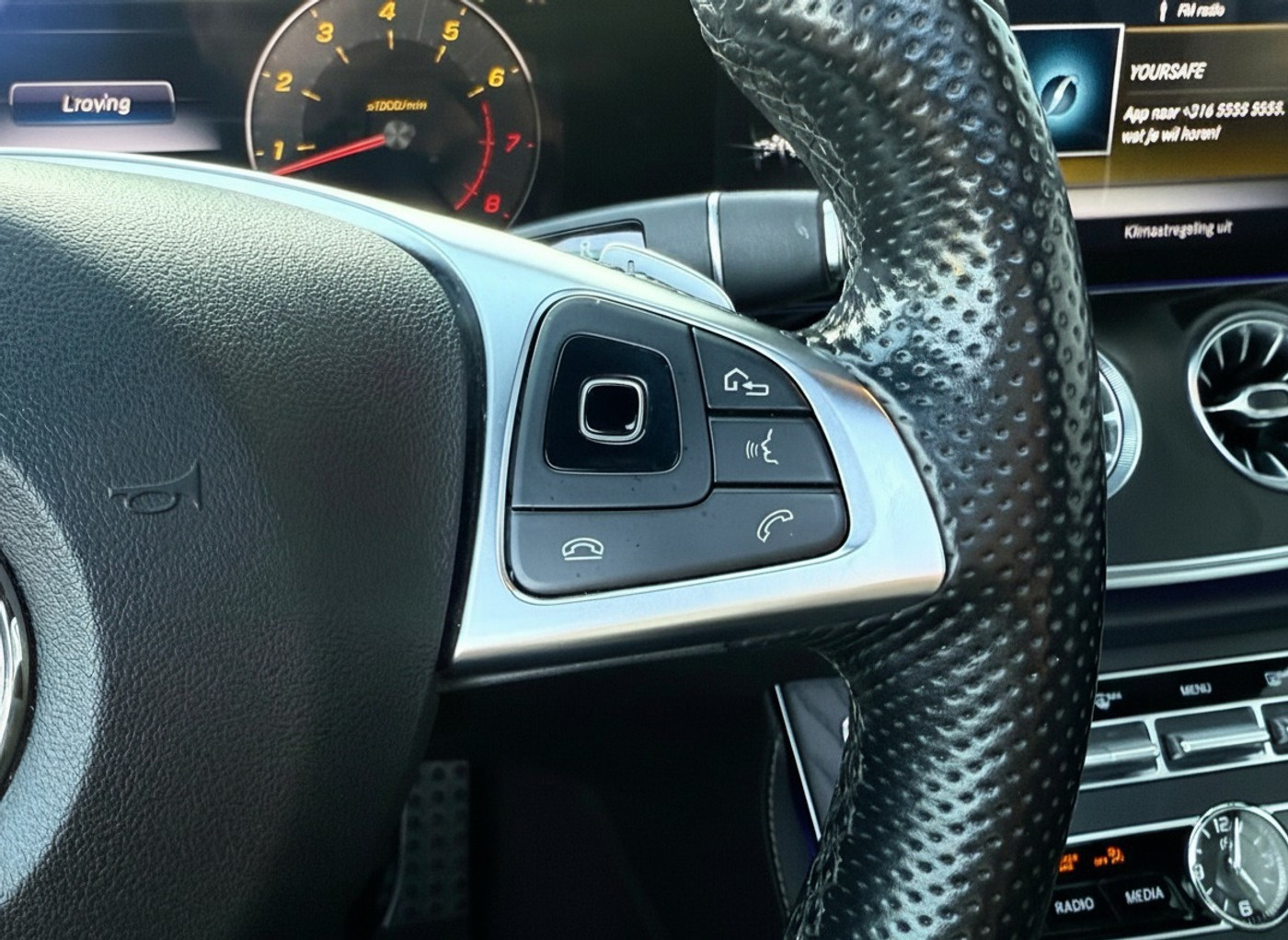 Foto van Mercedes-Benz E 300