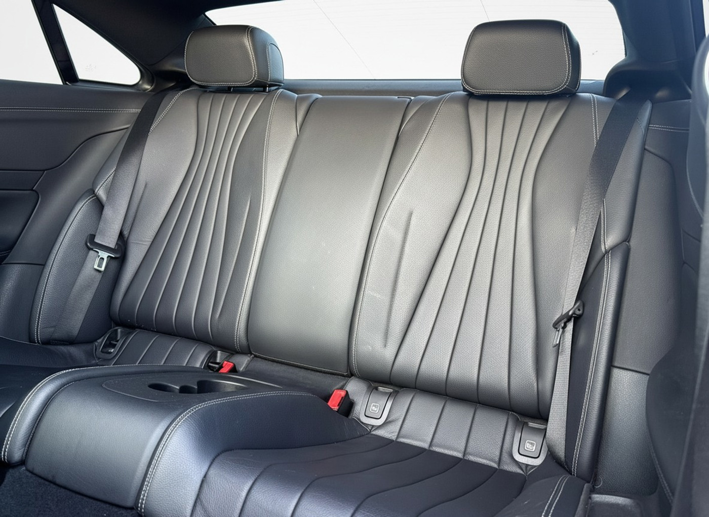 Foto van Mercedes-Benz E 300