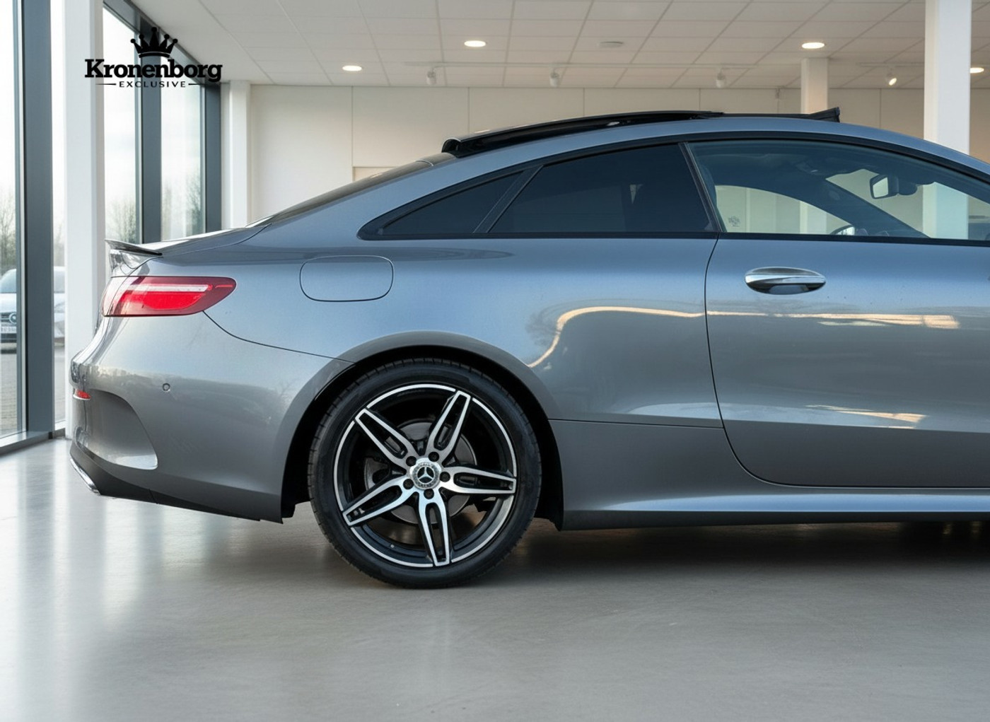 Foto van Mercedes-Benz E 300