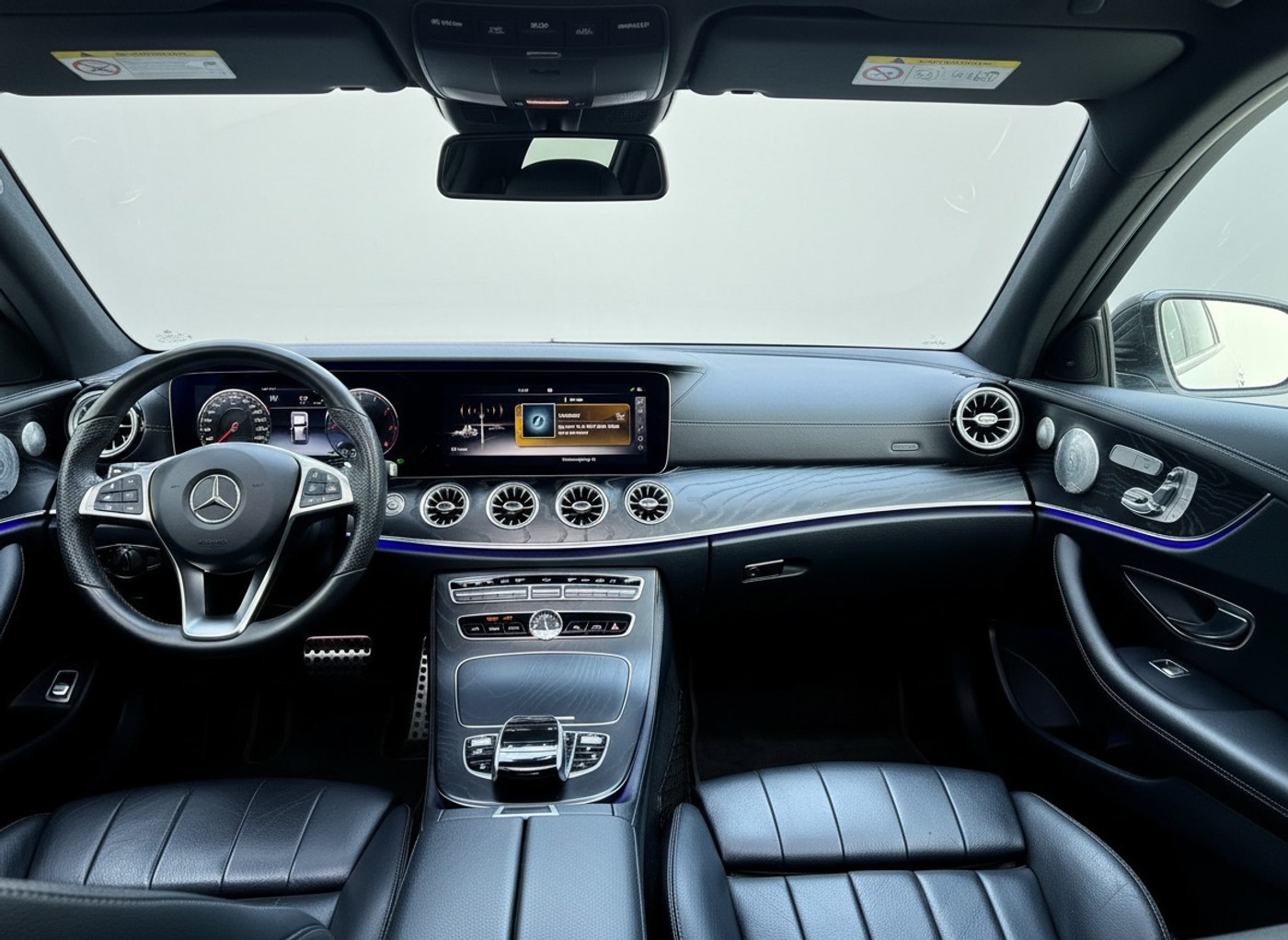 Foto van Mercedes-Benz E 300