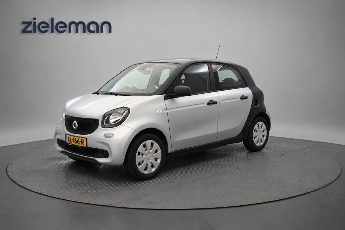 Foto van Smart Forfour