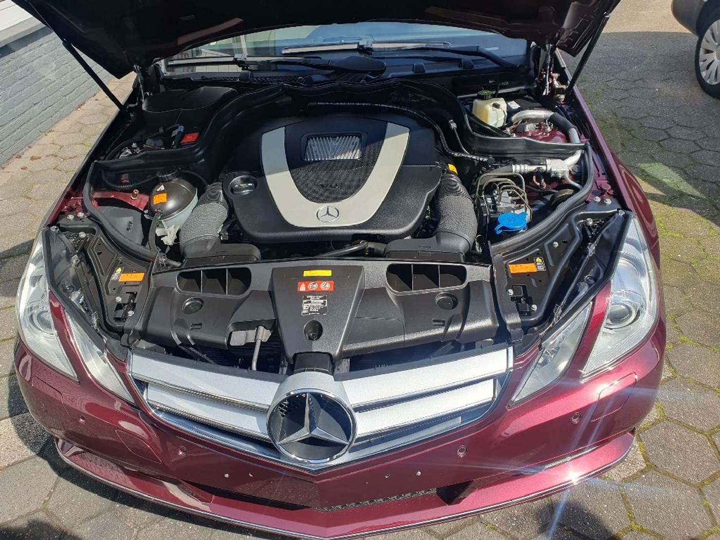 Foto van Mercedes-Benz E 350